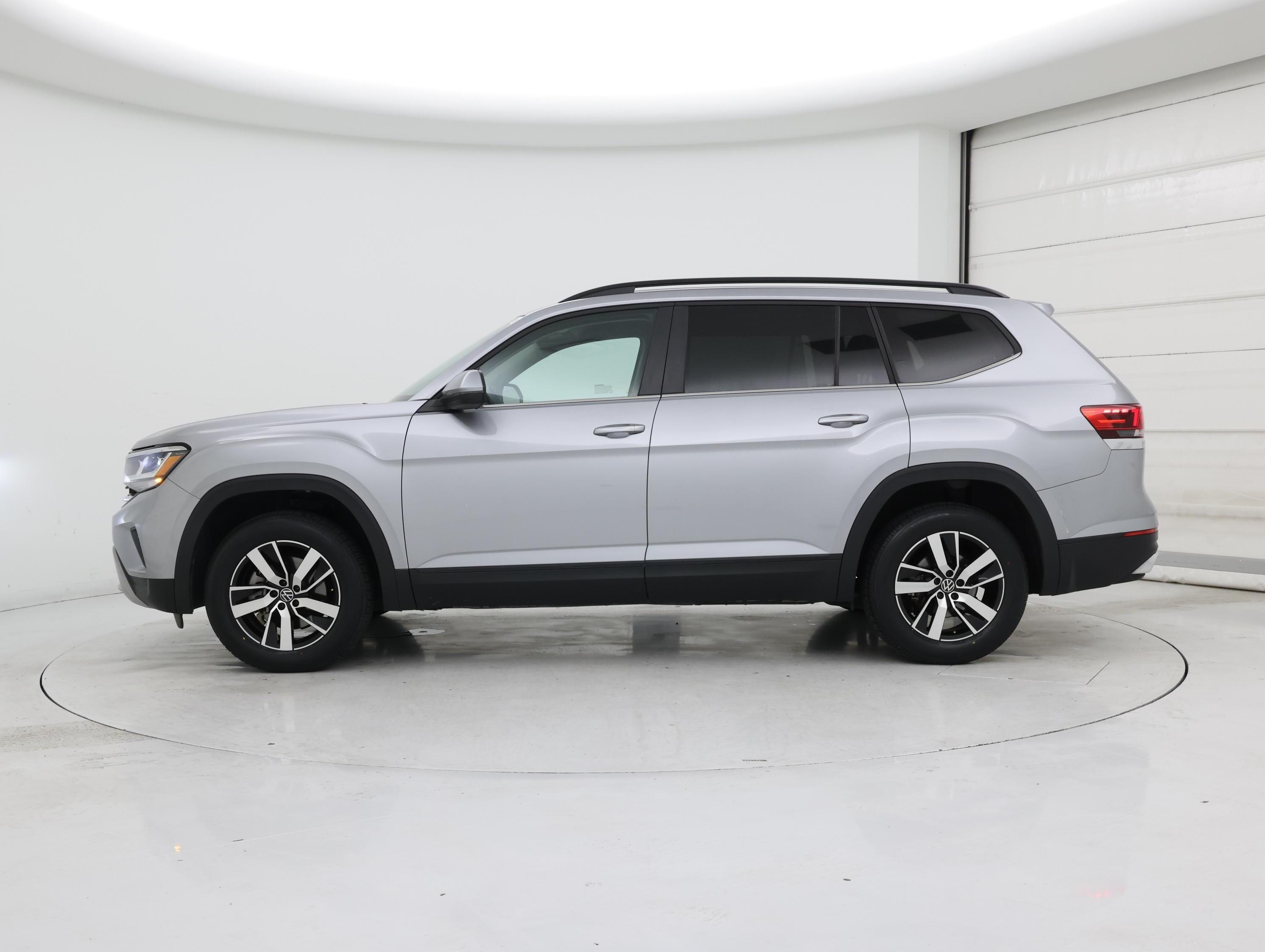 Thumbnail: 2022 Volkswagen Atlas - 3