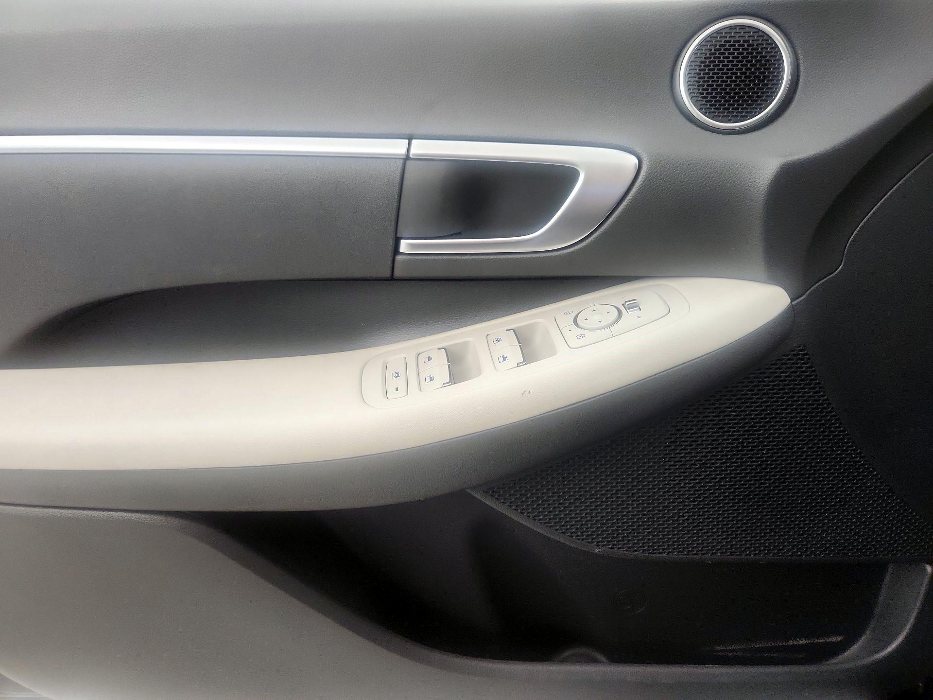 Thumbnail: 2023 Hyundai Sonata - 12