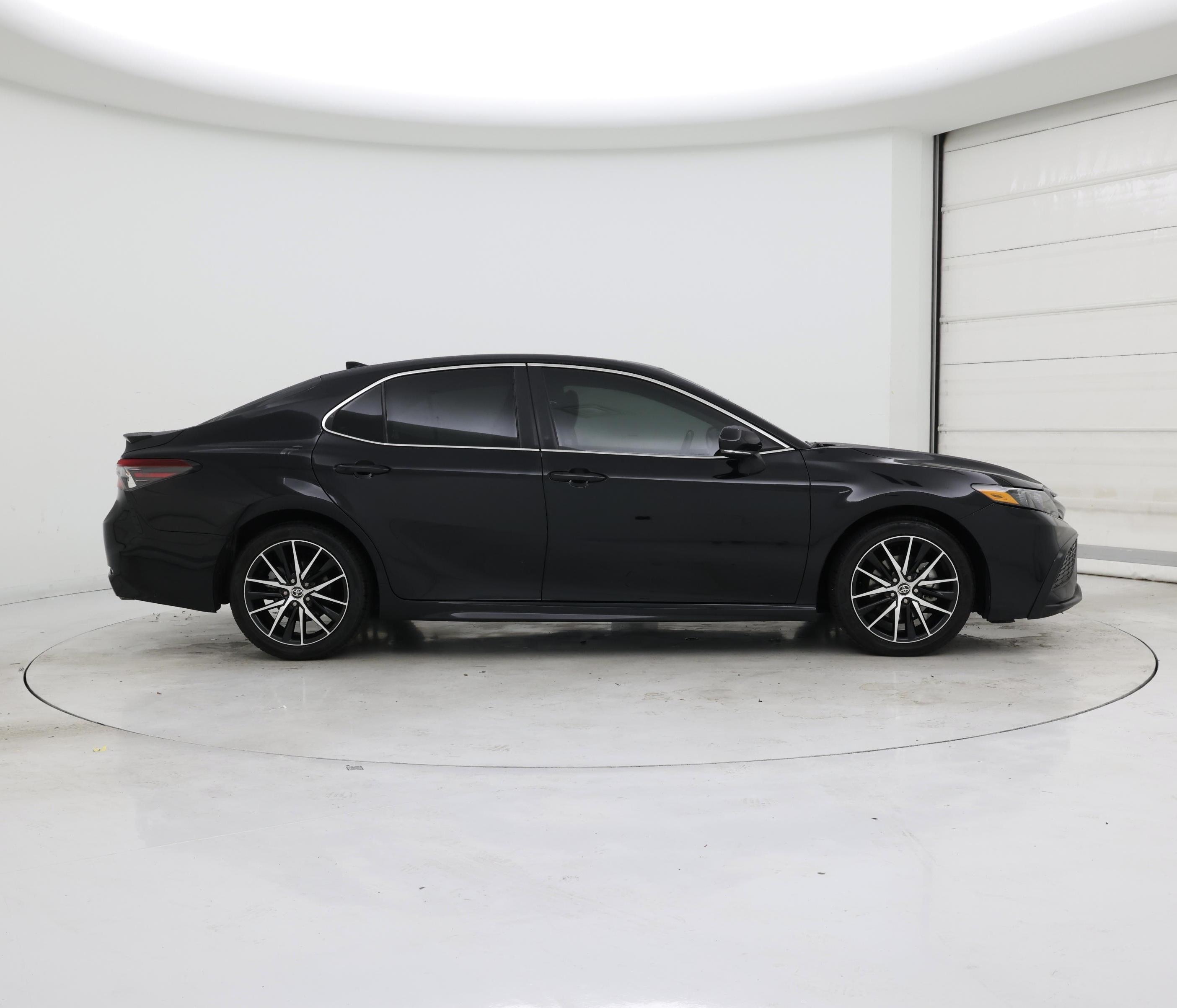 Thumbnail: 2023 Toyota Camry - 7