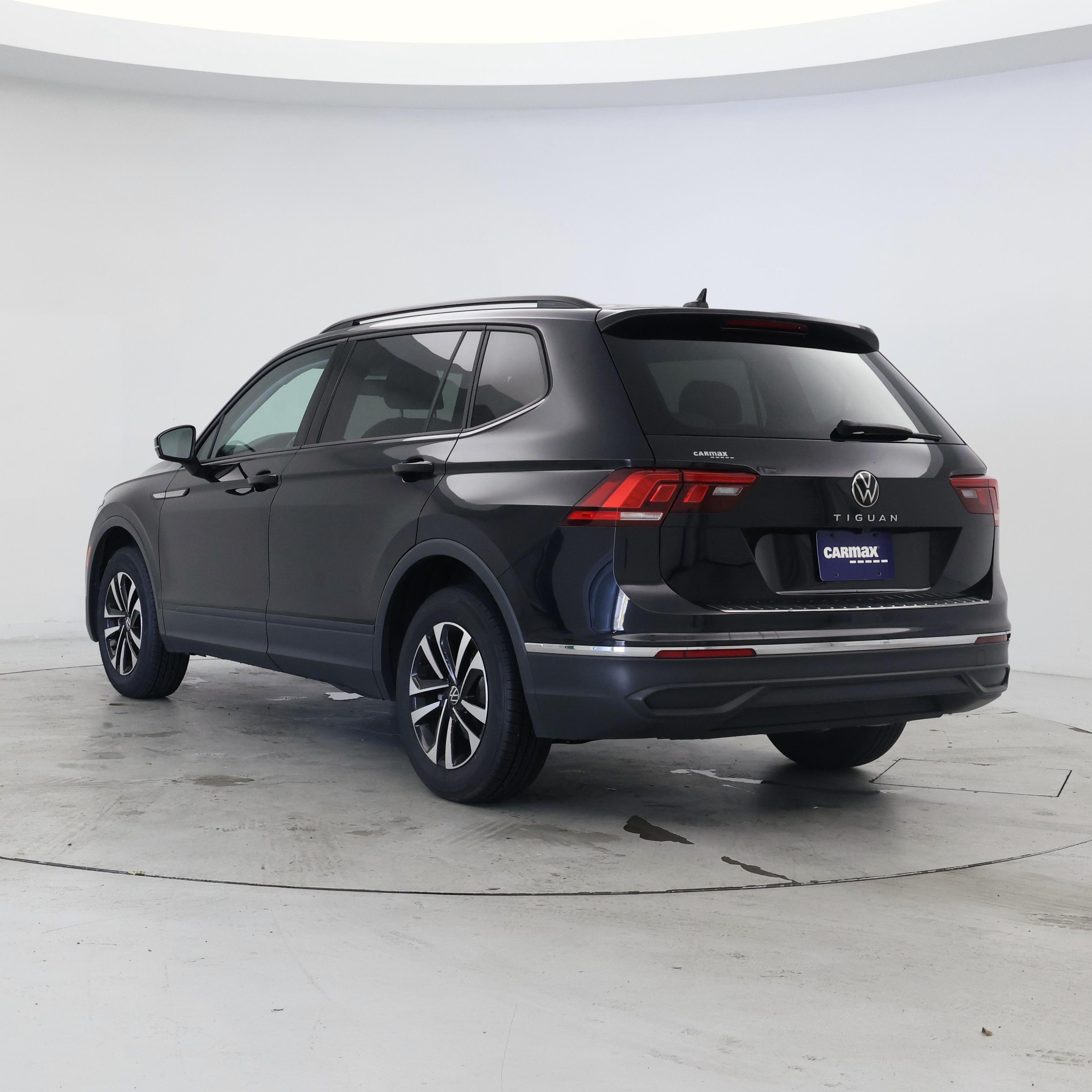 Thumbnail: 2022 Volkswagen Tiguan - 2