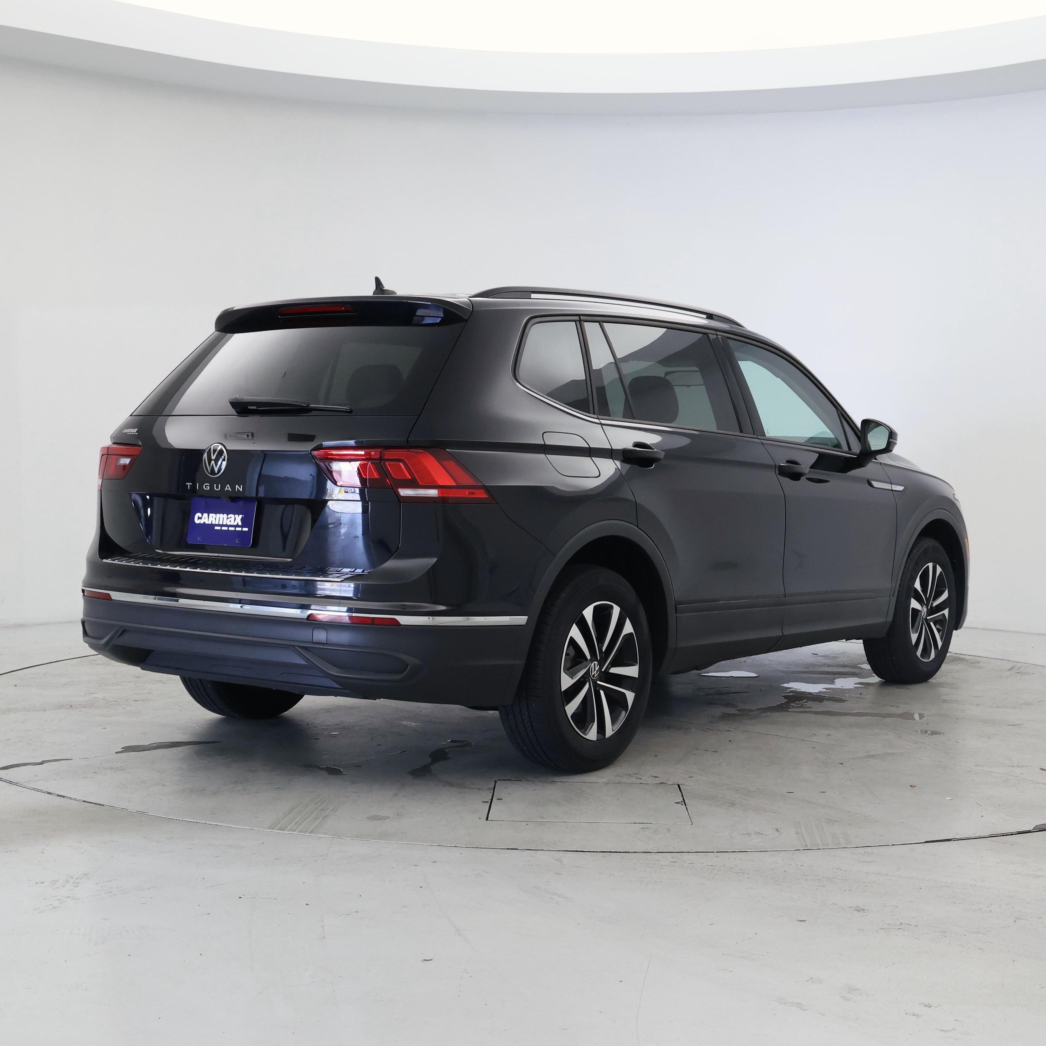 Thumbnail: 2022 Volkswagen Tiguan - 8
