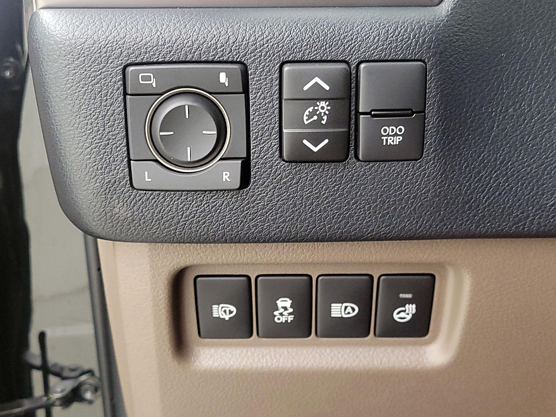 Thumbnail: 2022 Lexus GX - 13