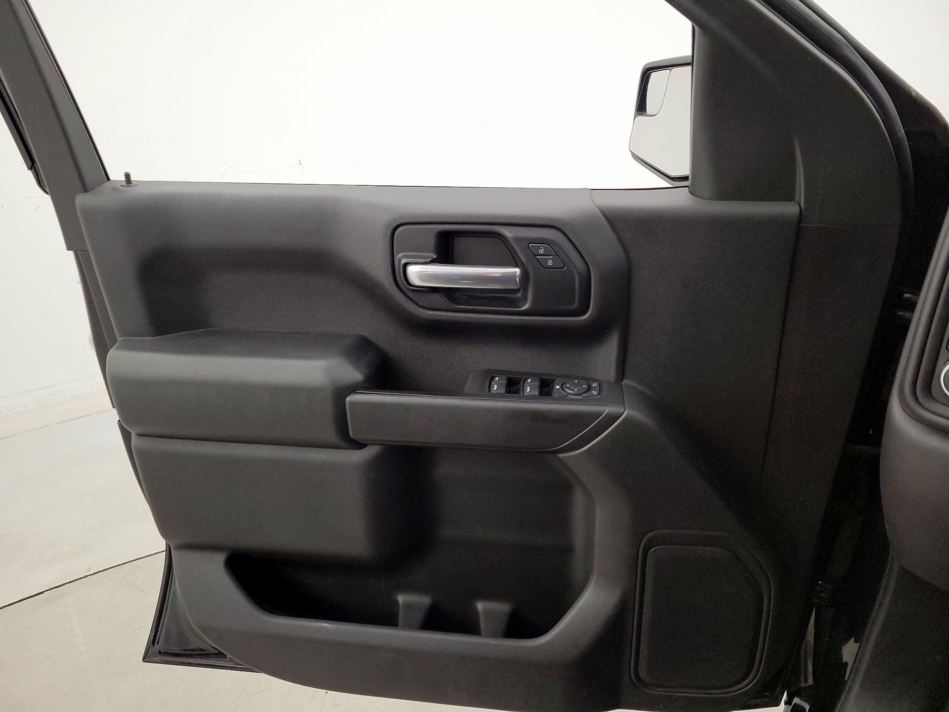 Thumbnail: 2019 Chevrolet Silverado 1500 - 12