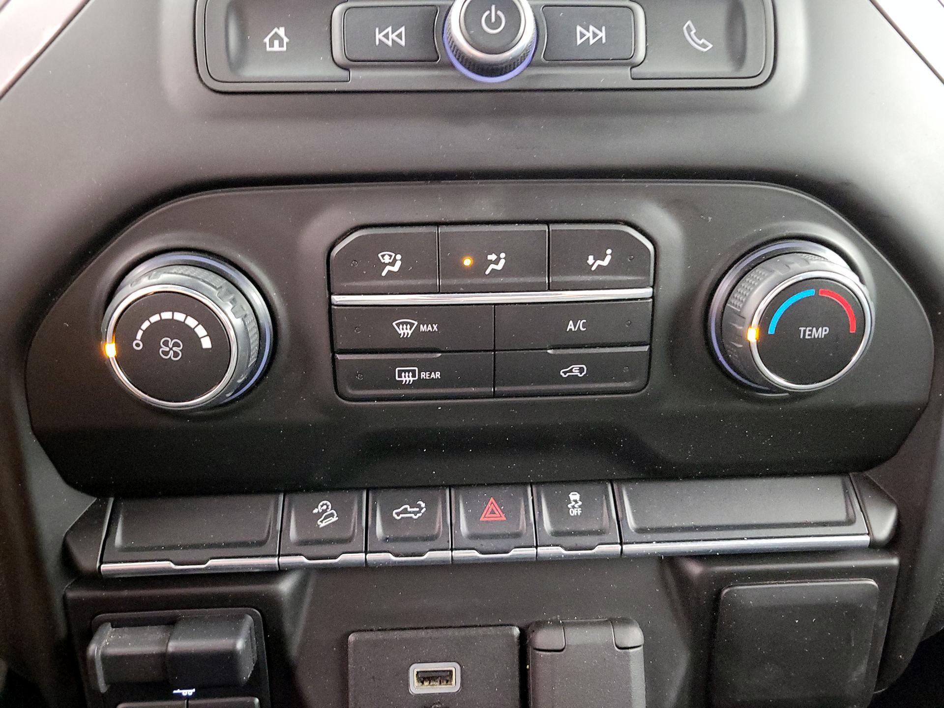 Thumbnail: 2019 Chevrolet Silverado 1500 - 16