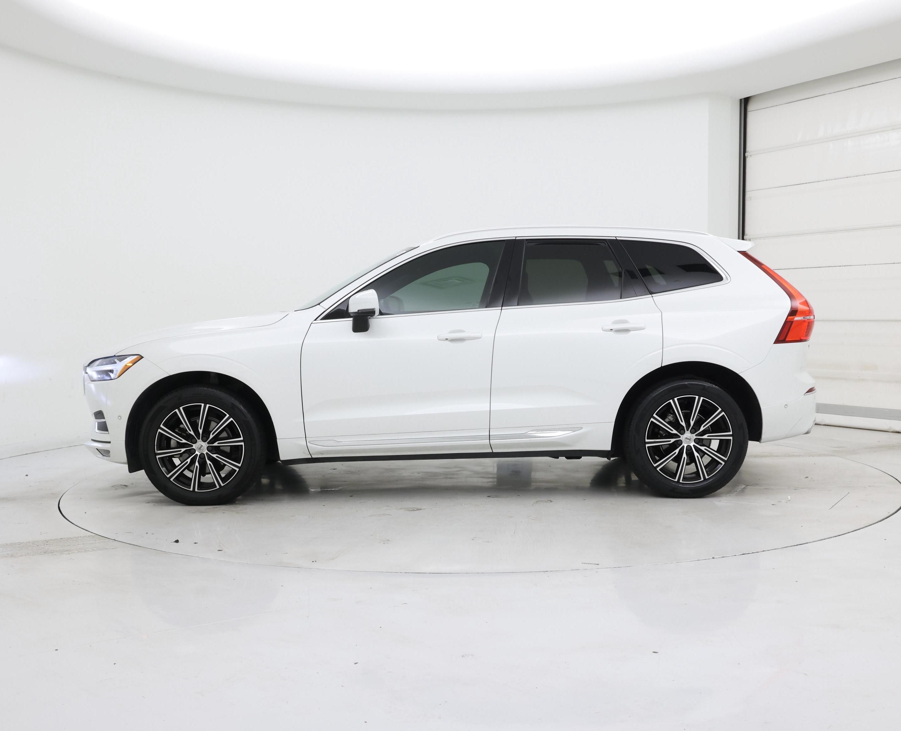 Thumbnail: 2019 Volvo XC60 - 3