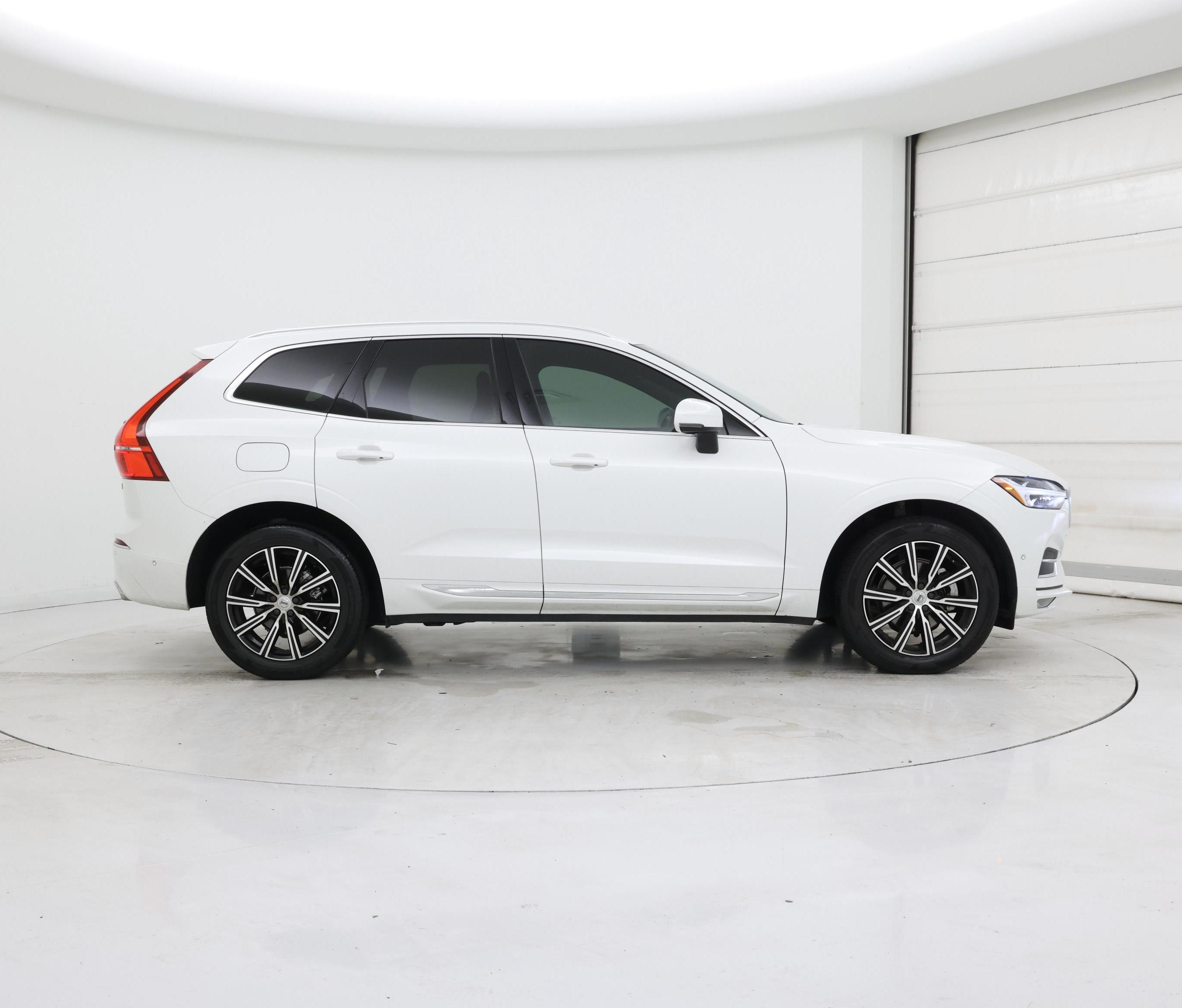 Thumbnail: 2019 Volvo XC60 - 7