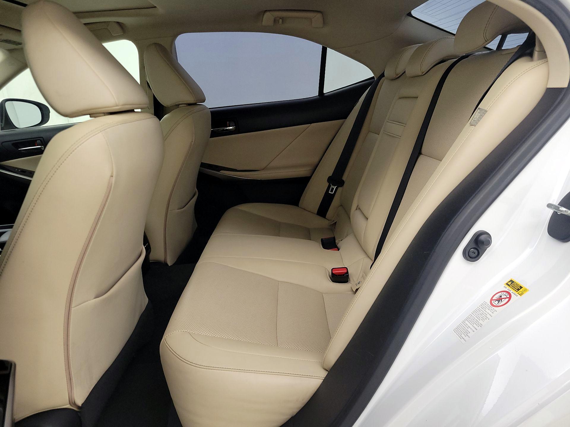 Thumbnail: 2015 Lexus IS - 20