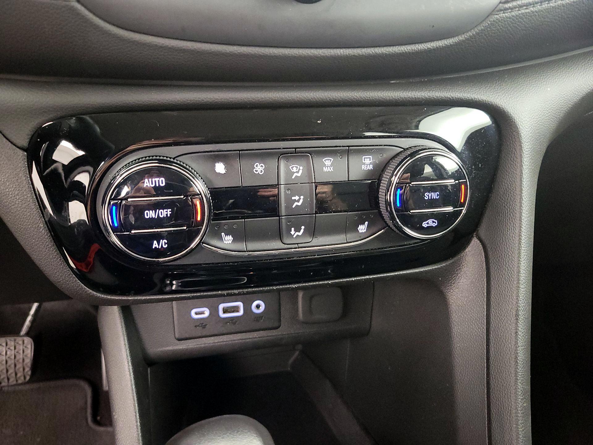 Thumbnail: 2022 Buick Encore GX - 16