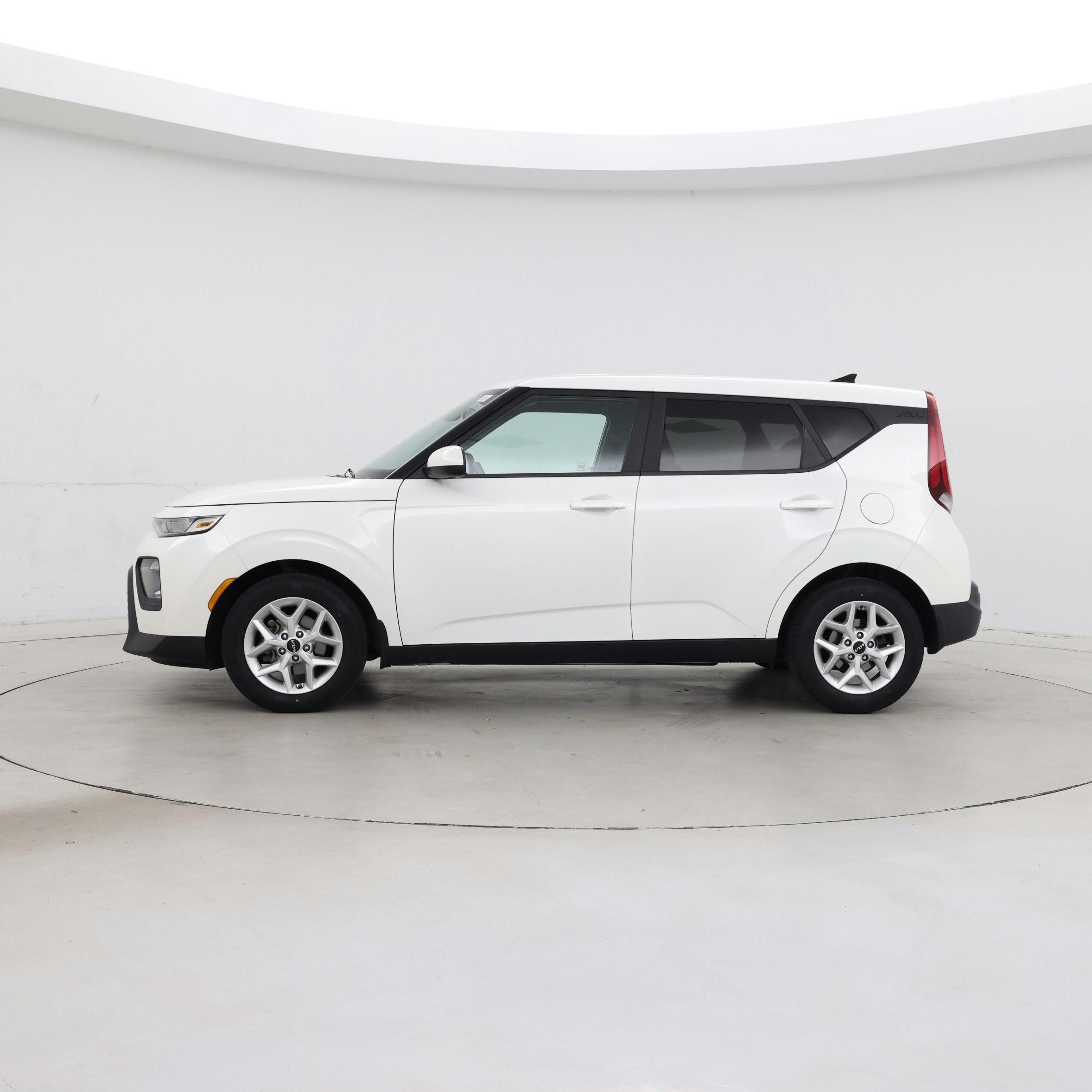 Thumbnail: 2022 Kia Soul - 3