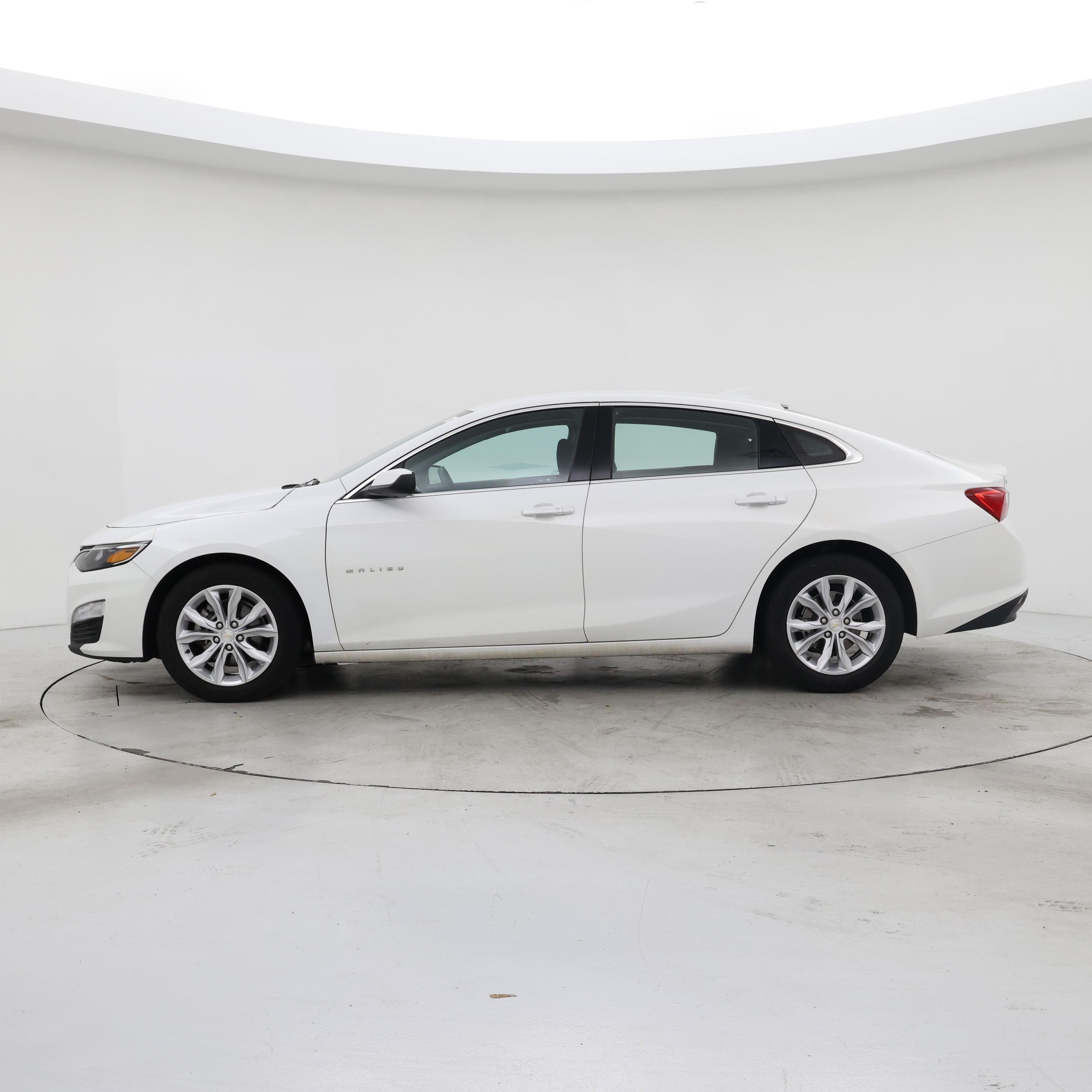 Thumbnail: 2023 Chevrolet Malibu - 3