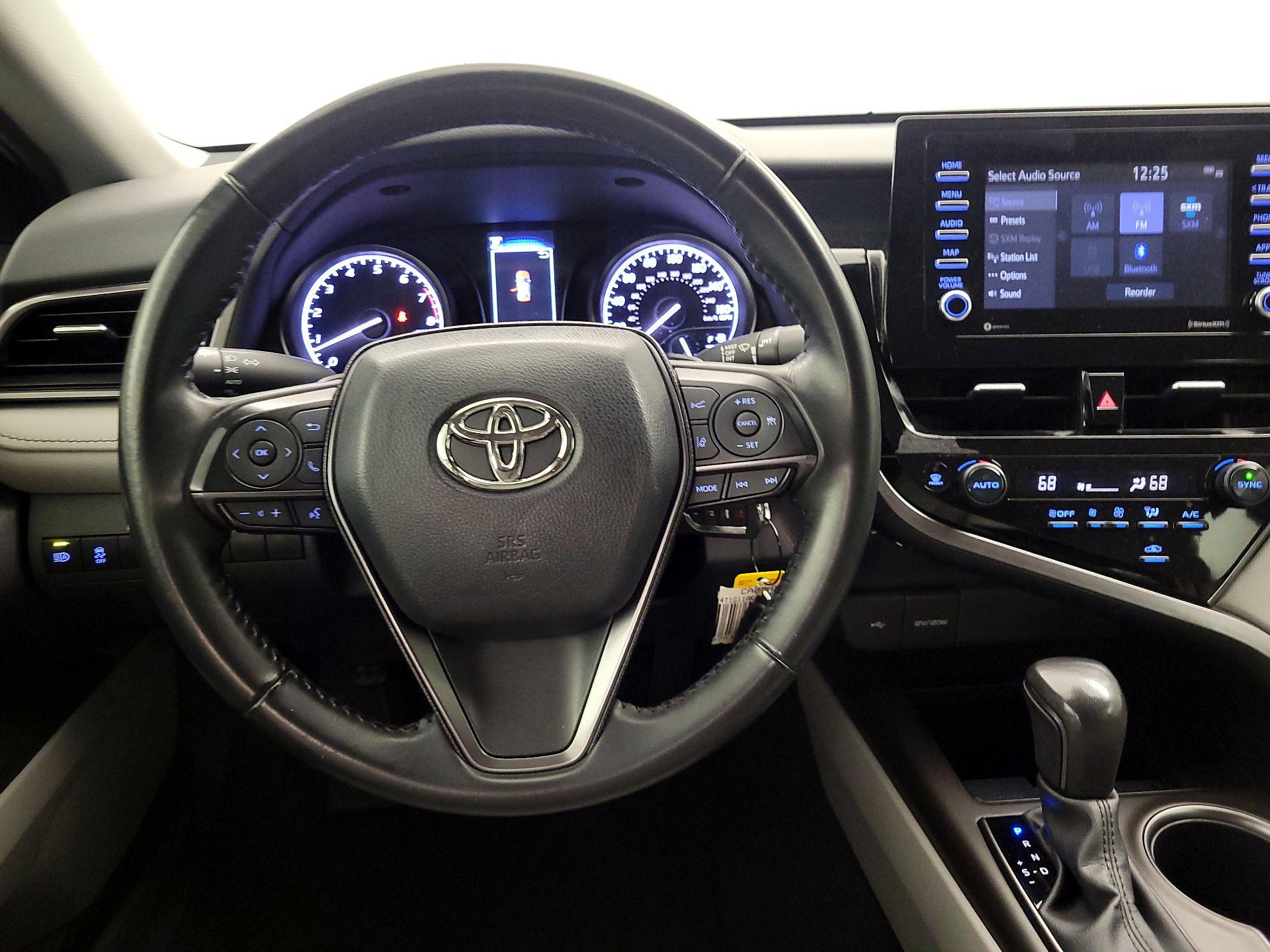Thumbnail: 2023 Toyota Camry - 10