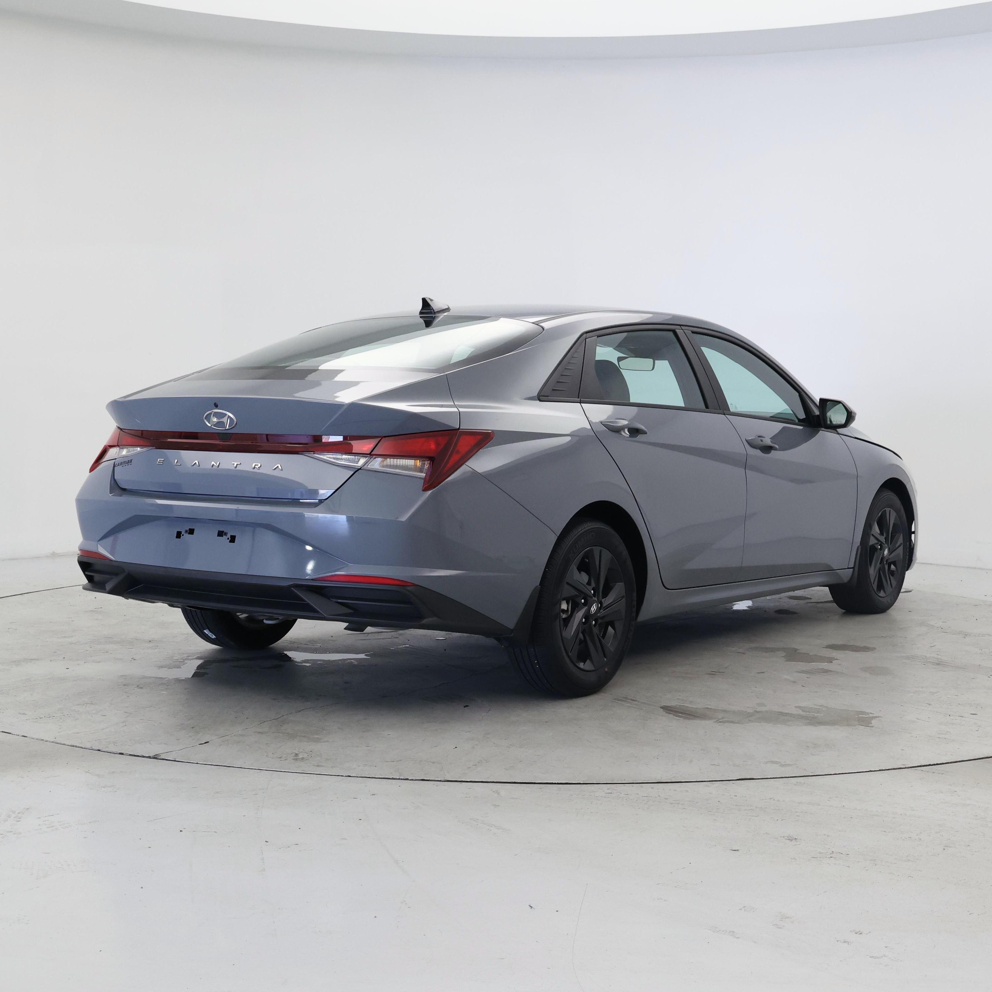 Thumbnail: 2023 Hyundai Elantra - 8