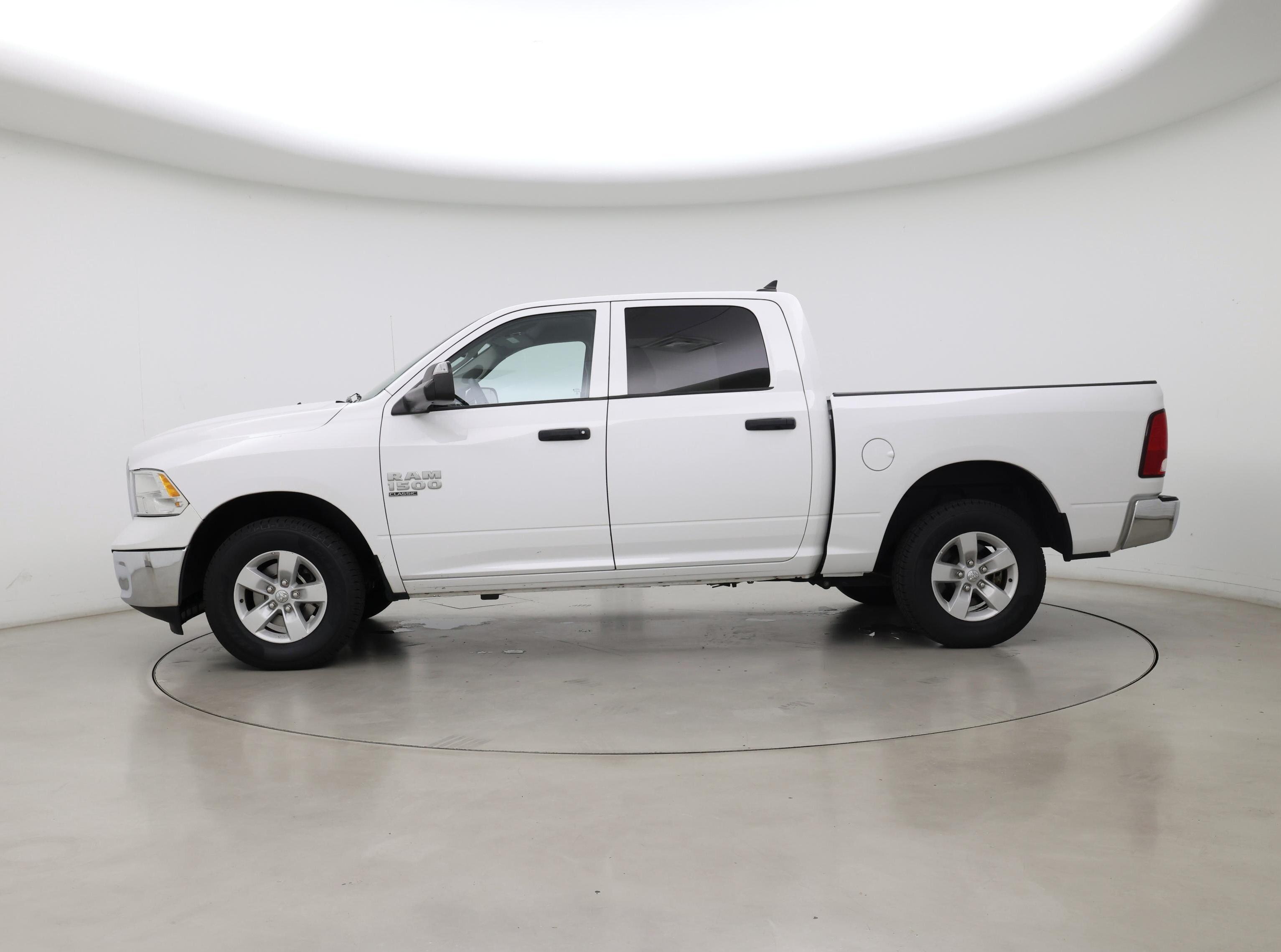Thumbnail: 2023 RAM 1500 Classic - 3