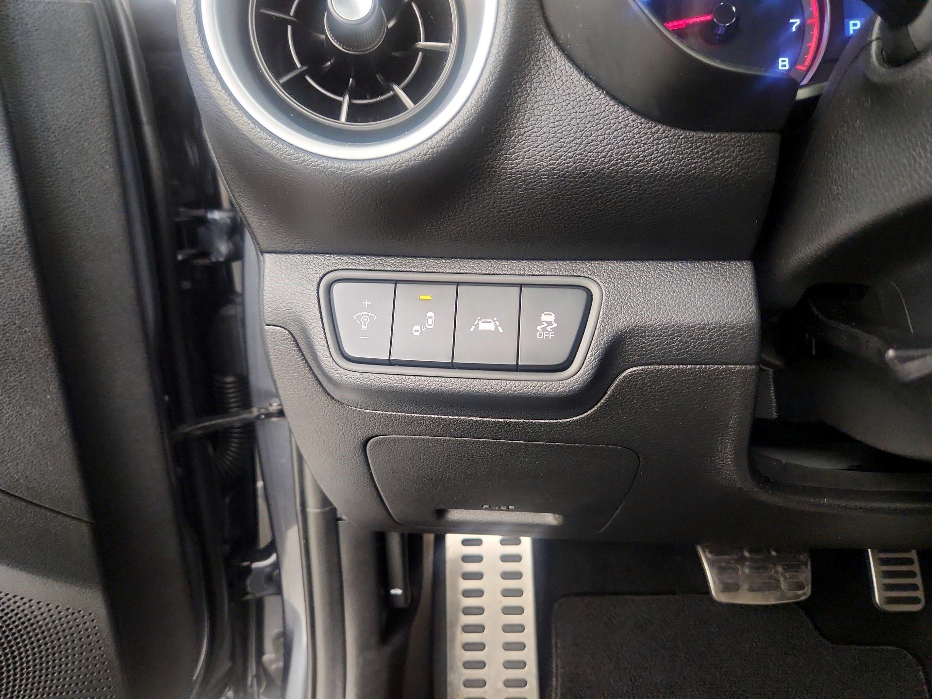 Thumbnail: 2021 Kia Forte - 13