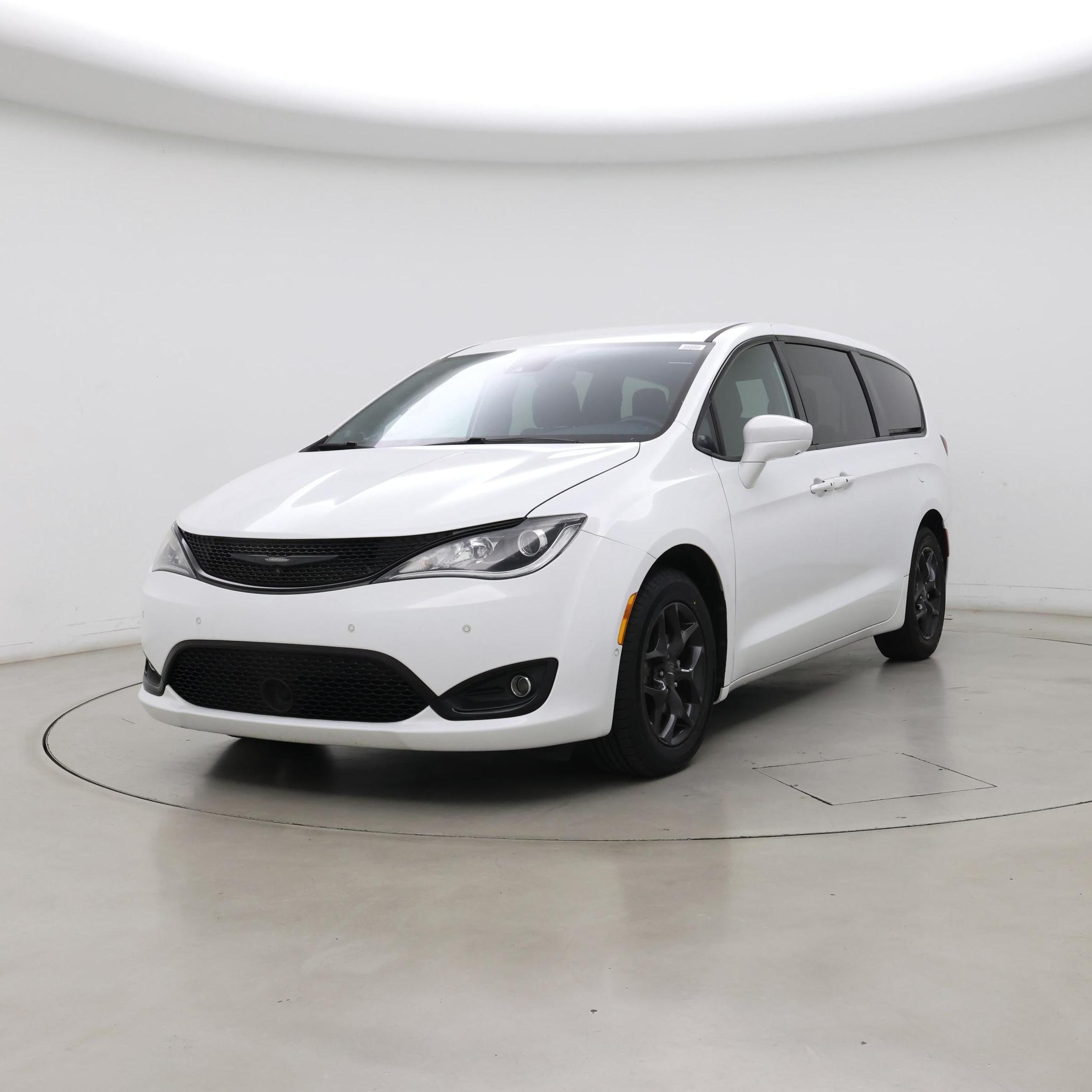 Thumbnail: 2020 Chrysler Pacifica - 4