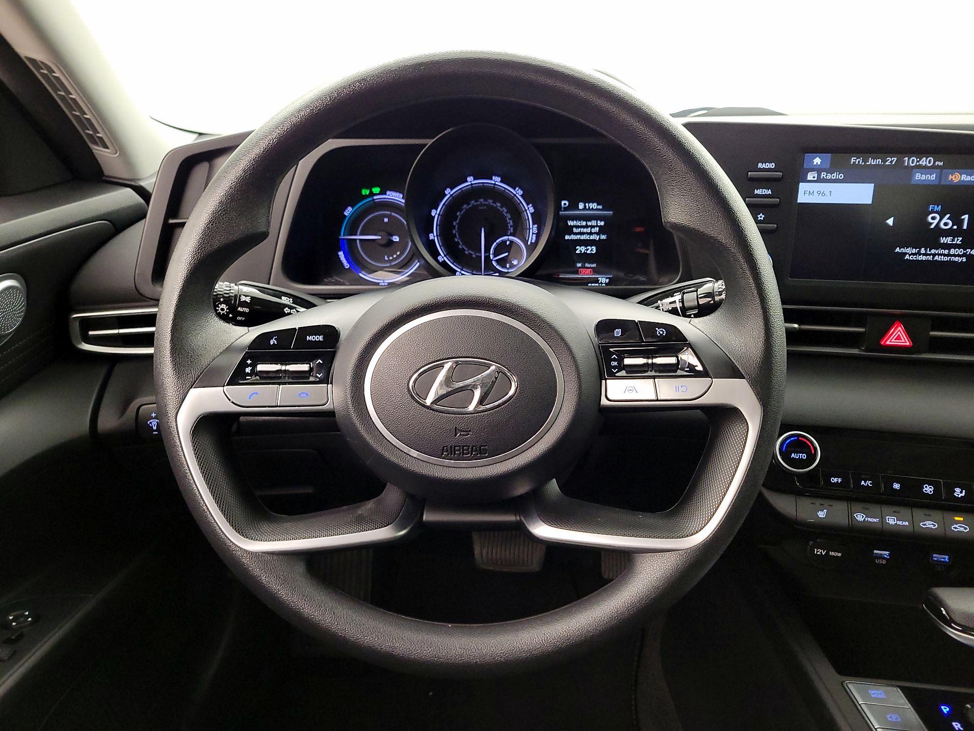 Thumbnail: 2023 Hyundai Elantra - 10