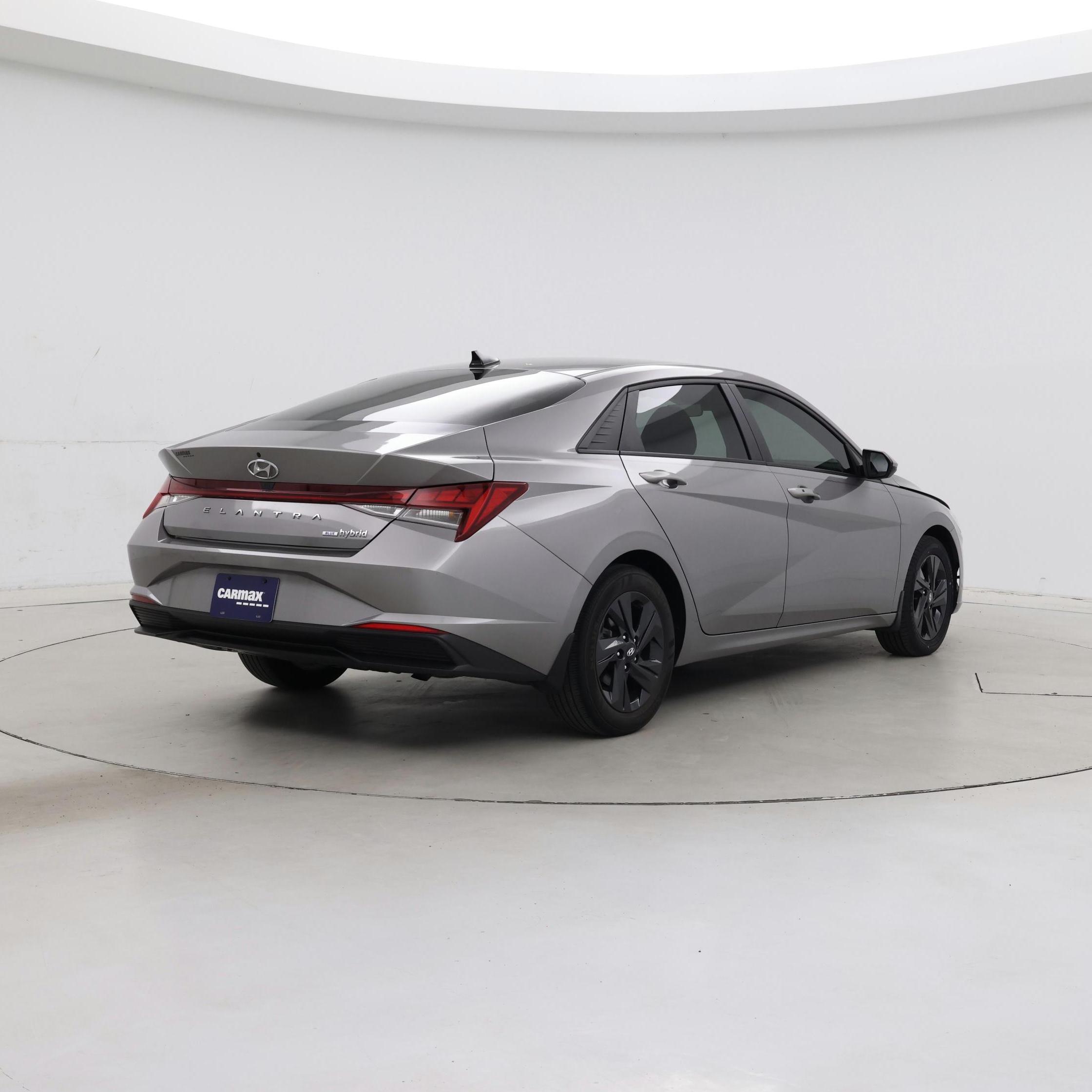 Thumbnail: 2023 Hyundai Elantra - 8