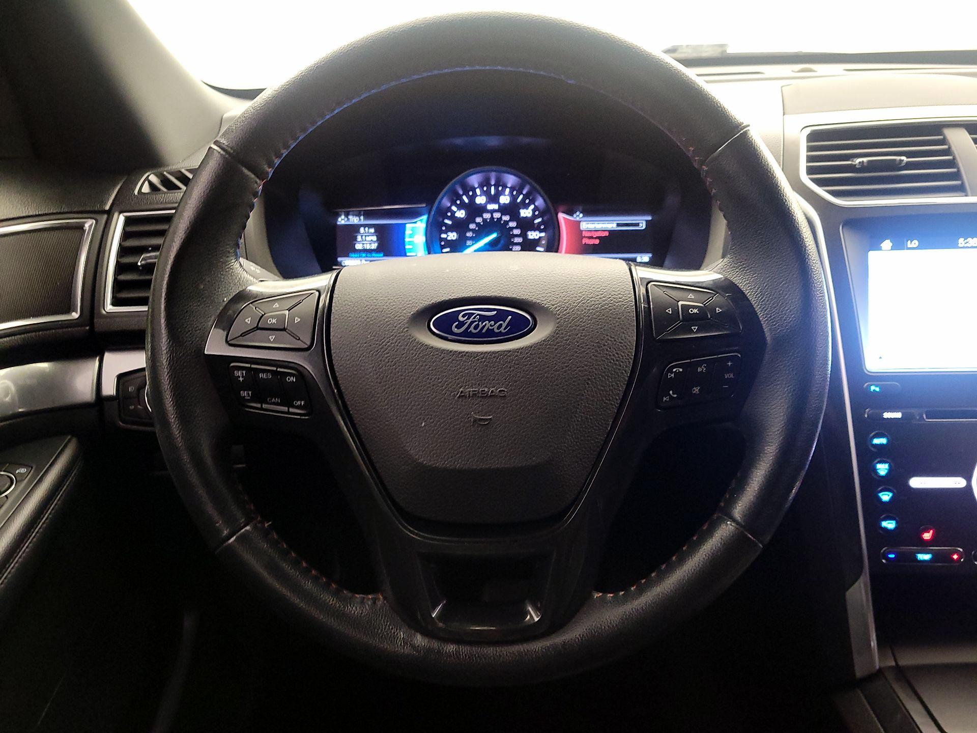 Thumbnail: 2018 Ford Explorer - 10