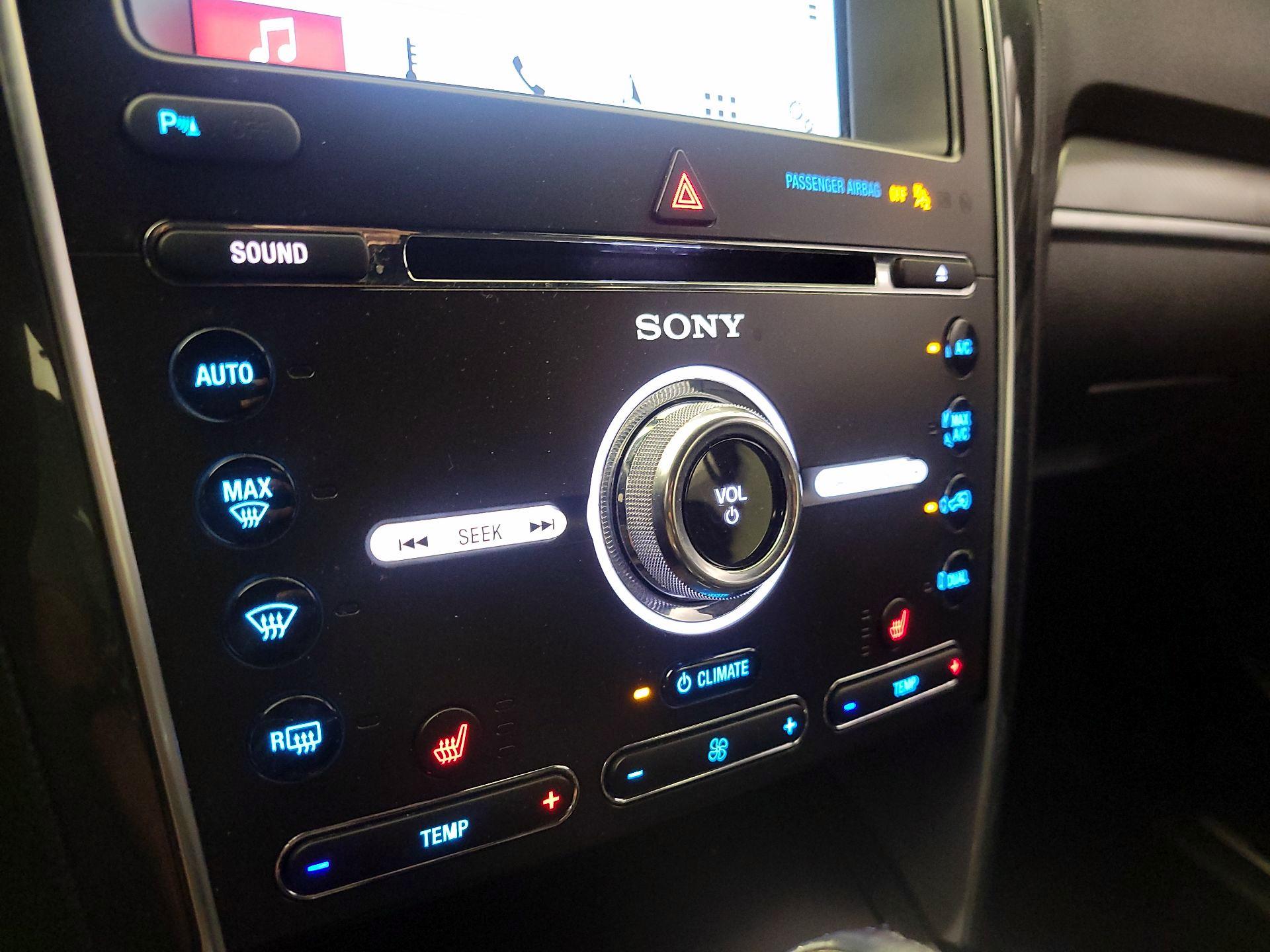 Thumbnail: 2018 Ford Explorer - 17