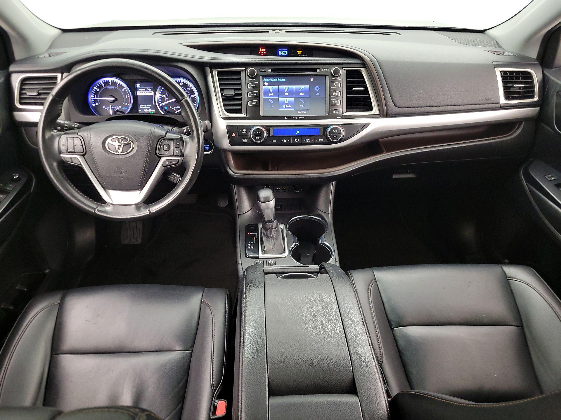 Thumbnail: 2019 Toyota Highlander - 9
