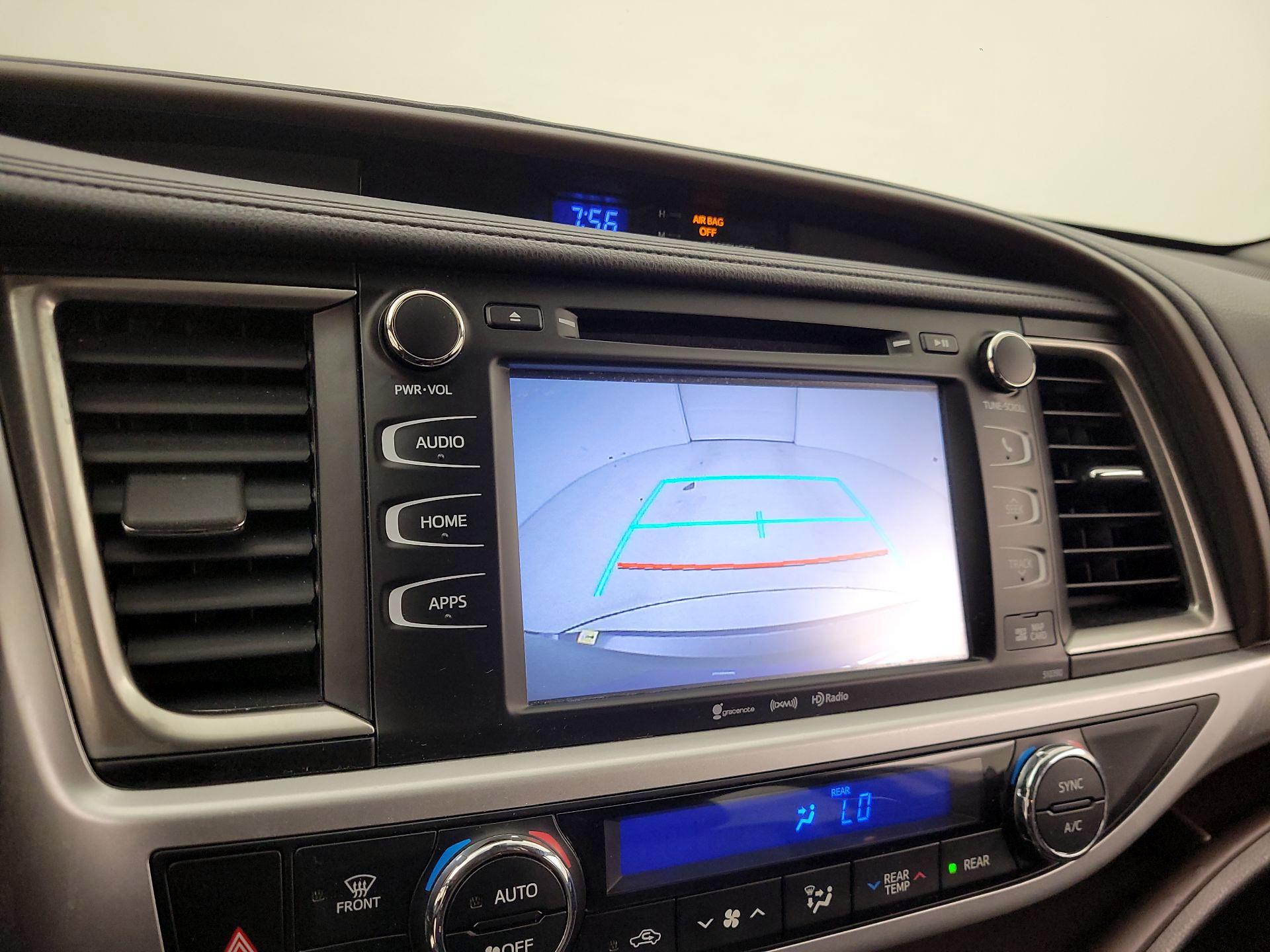 Thumbnail: 2019 Toyota Highlander - 14