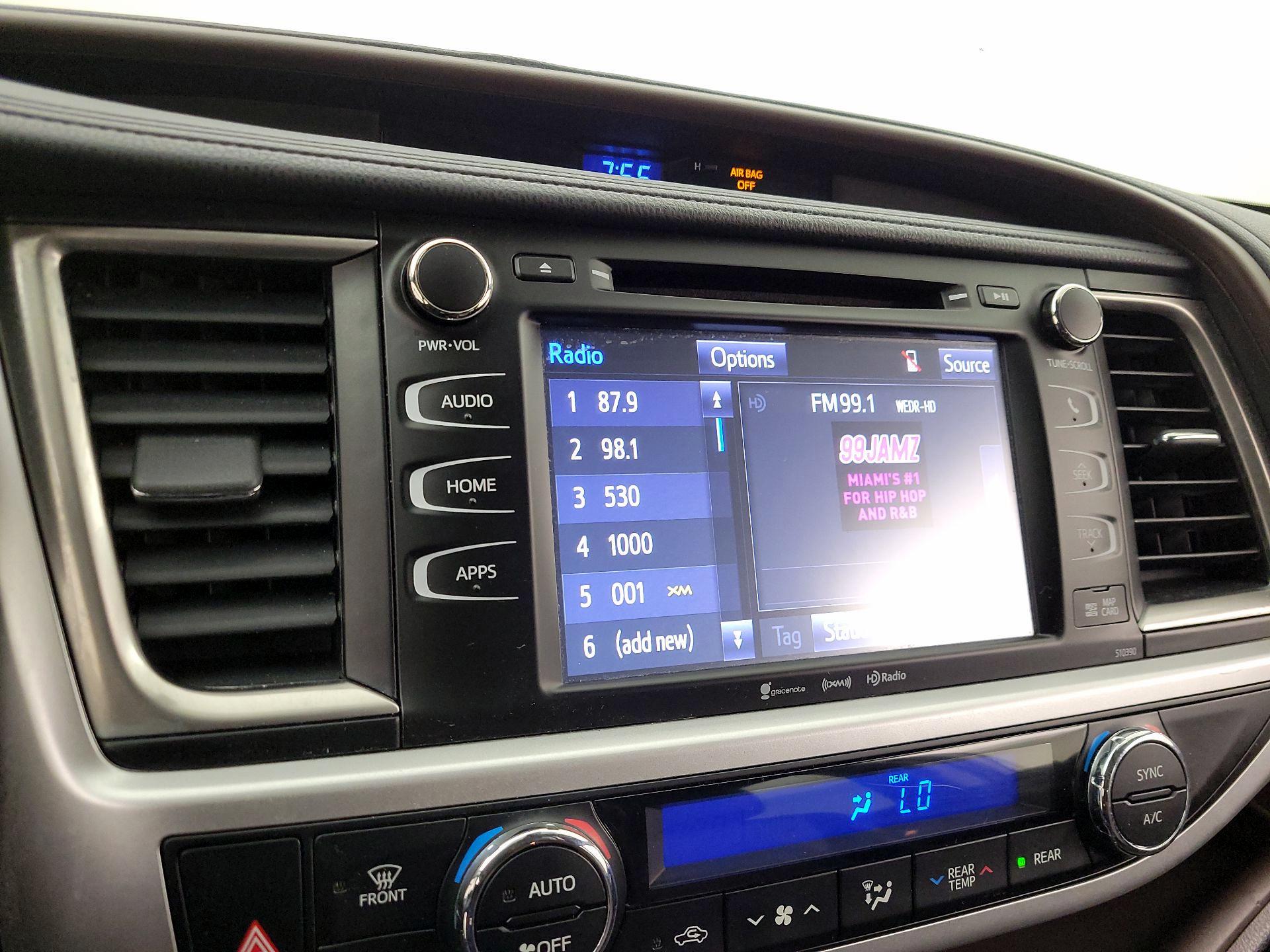 Thumbnail: 2019 Toyota Highlander - 15