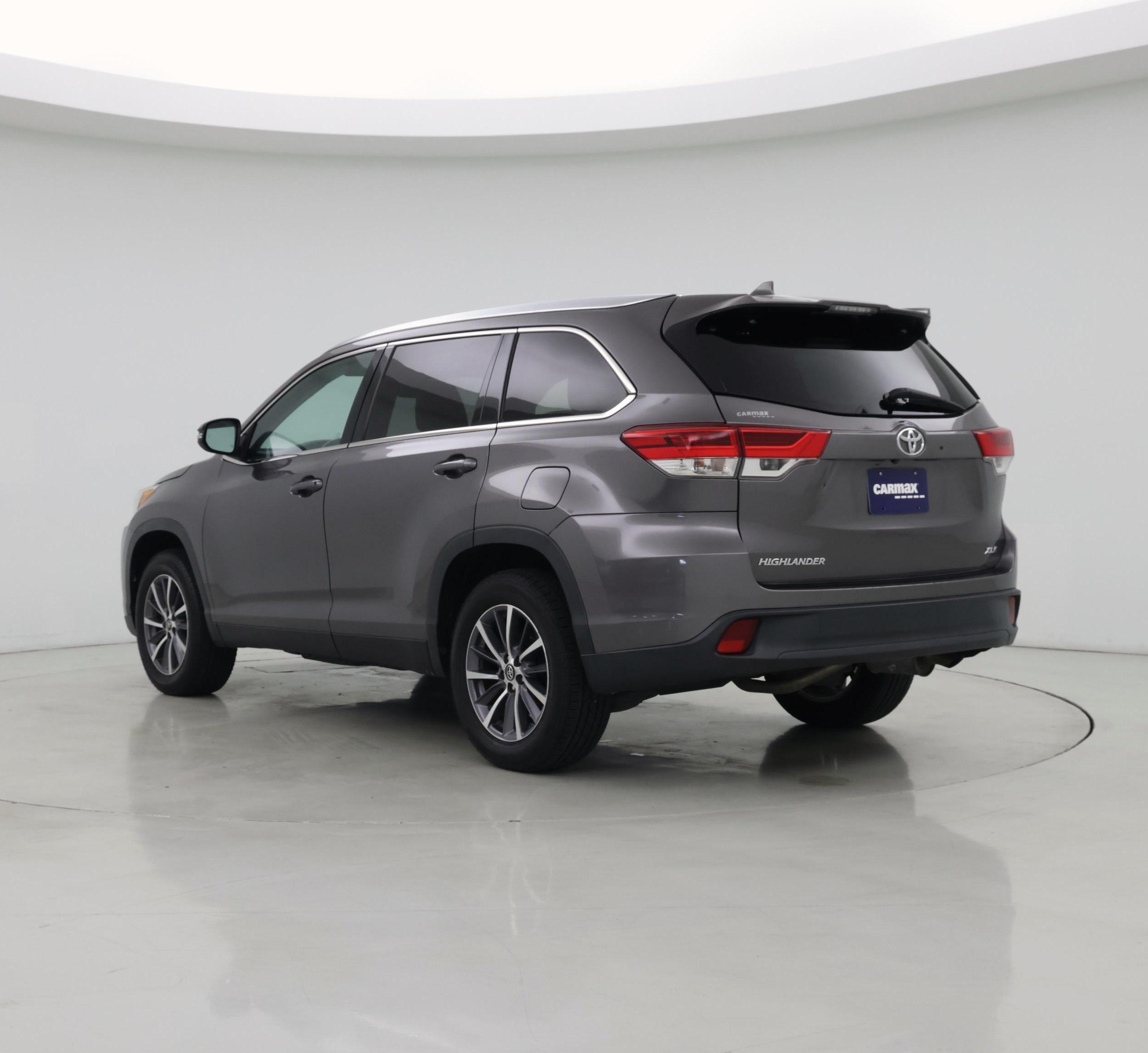 Thumbnail: 2019 Toyota Highlander - 2
