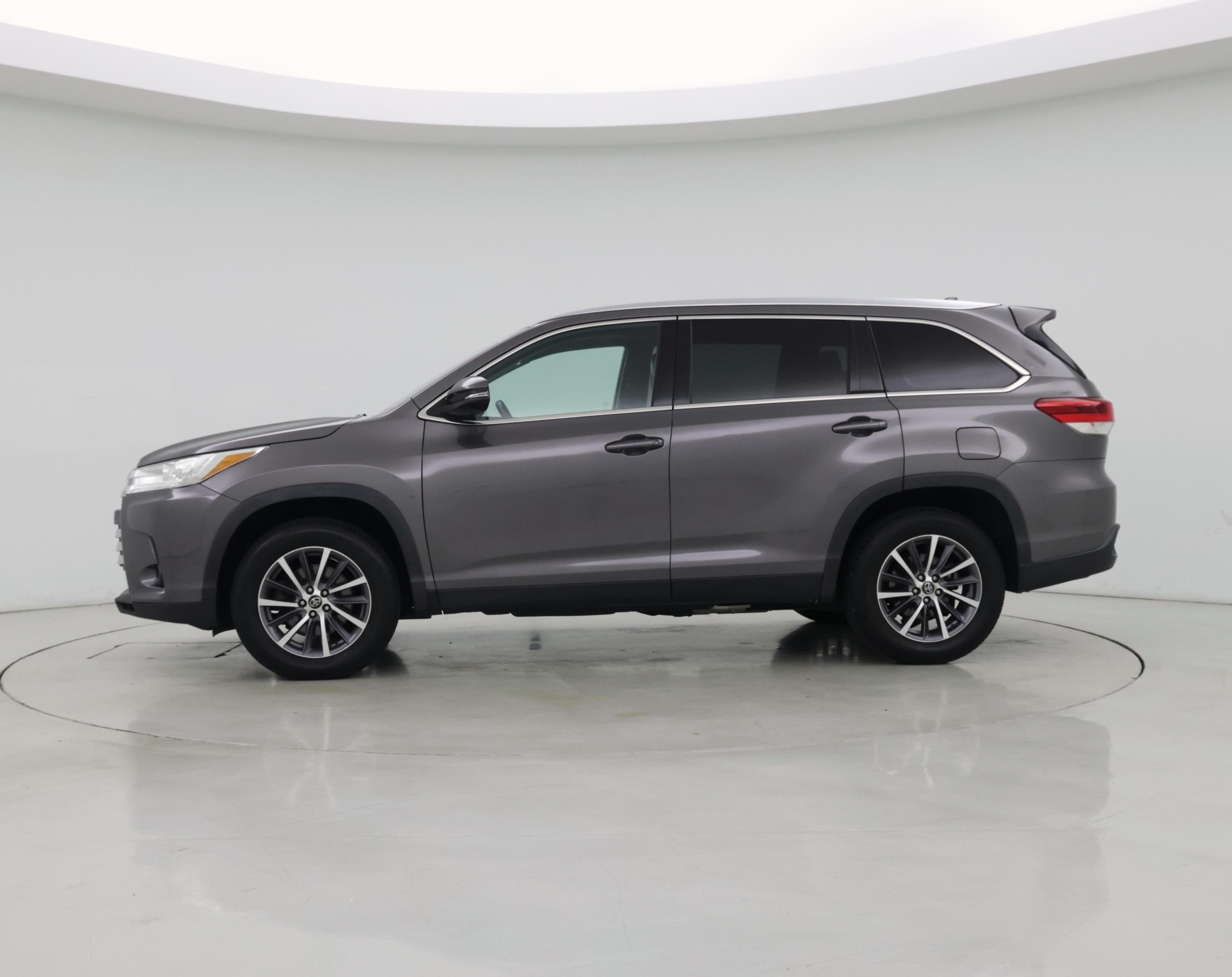 Thumbnail: 2019 Toyota Highlander - 3