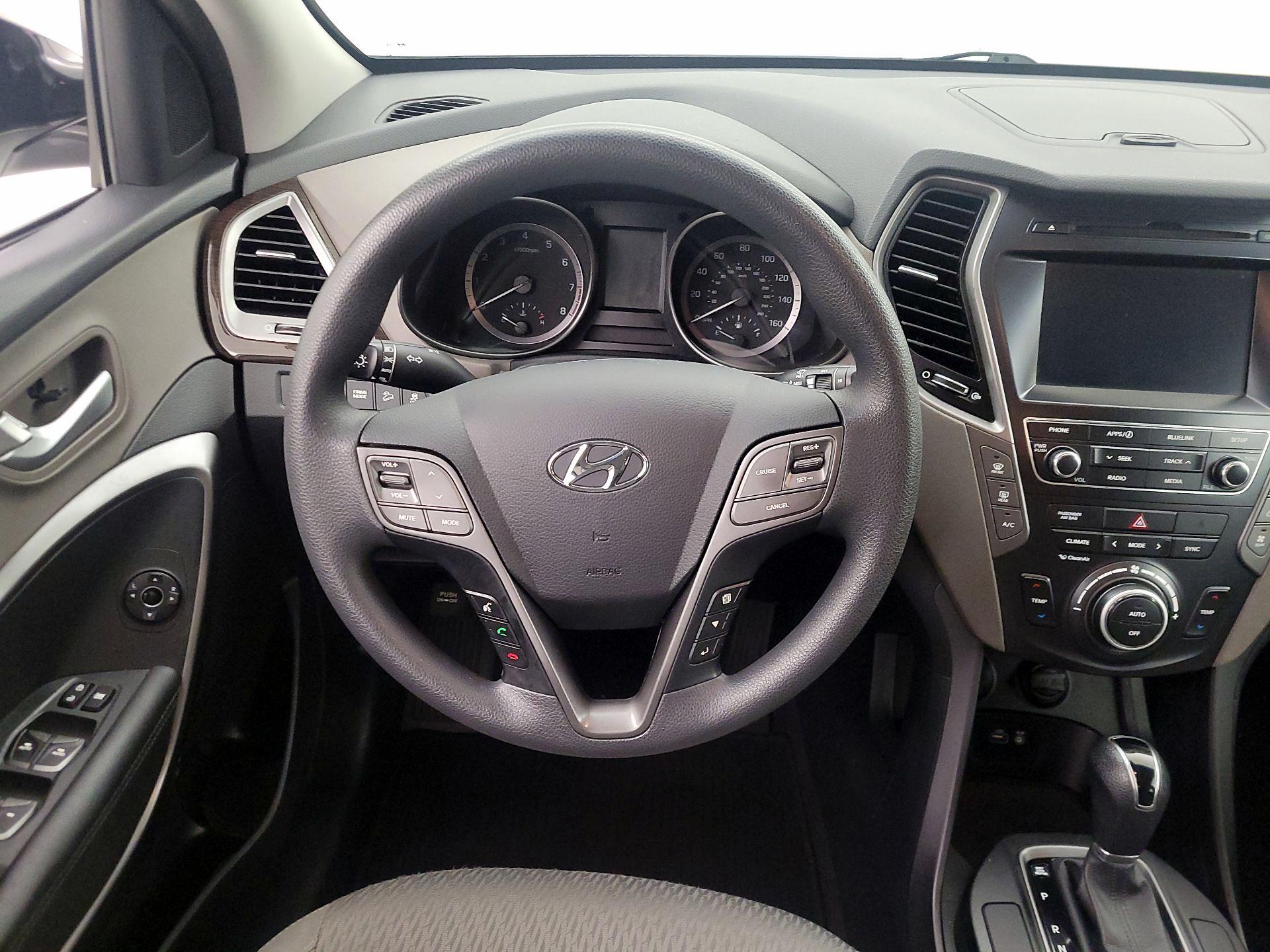 Thumbnail: 2017 Hyundai Santa Fe - 10