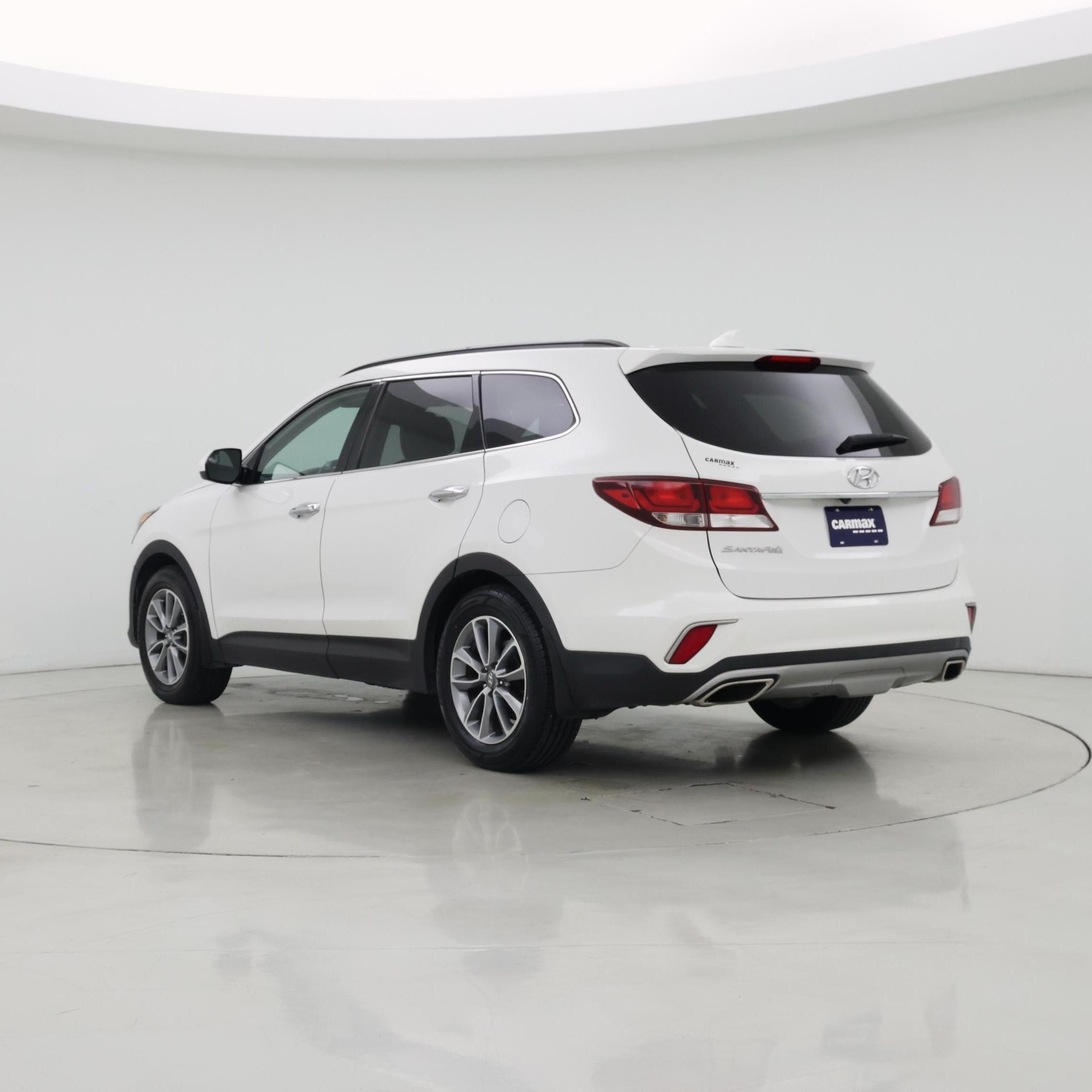 Thumbnail: 2017 Hyundai Santa Fe - 2
