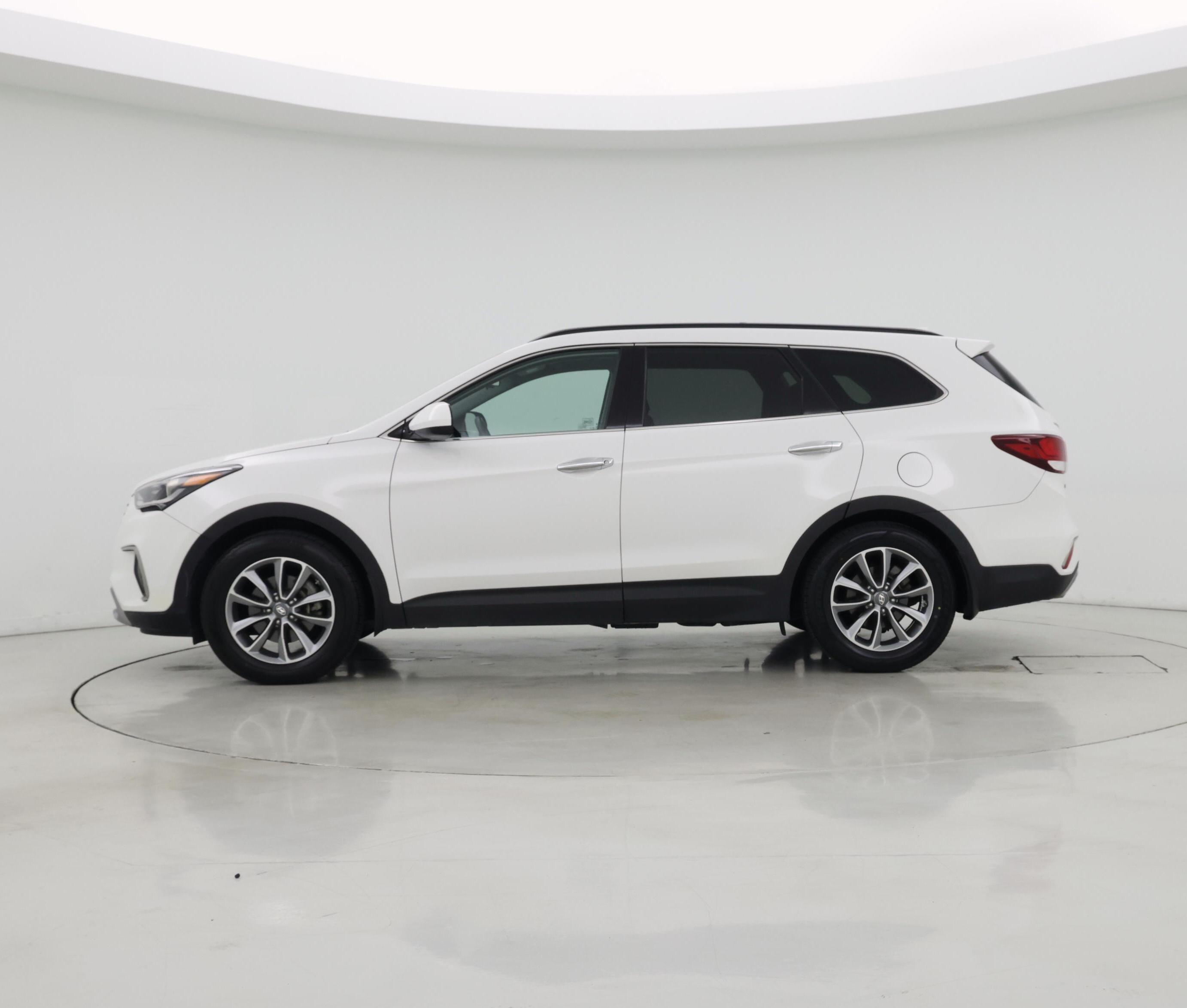 Thumbnail: 2017 Hyundai Santa Fe - 3