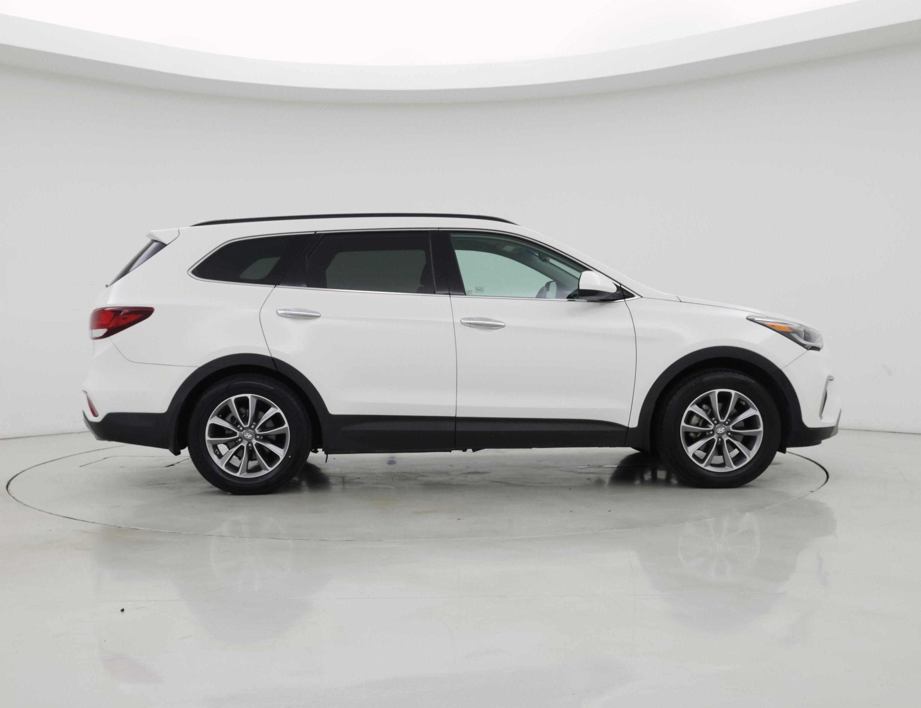 Thumbnail: 2017 Hyundai Santa Fe - 7
