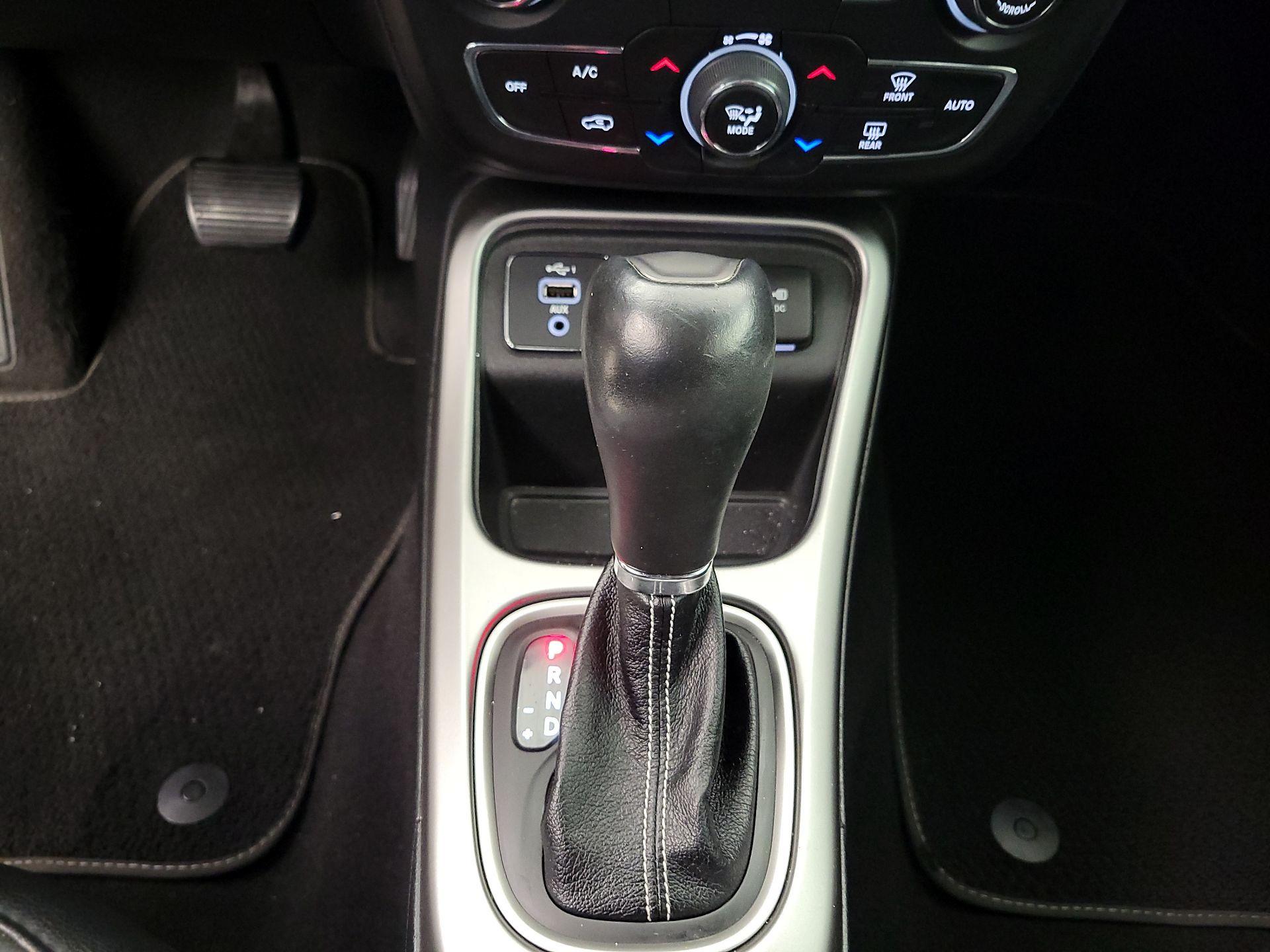 Thumbnail: 2021 Jeep Compass - 17