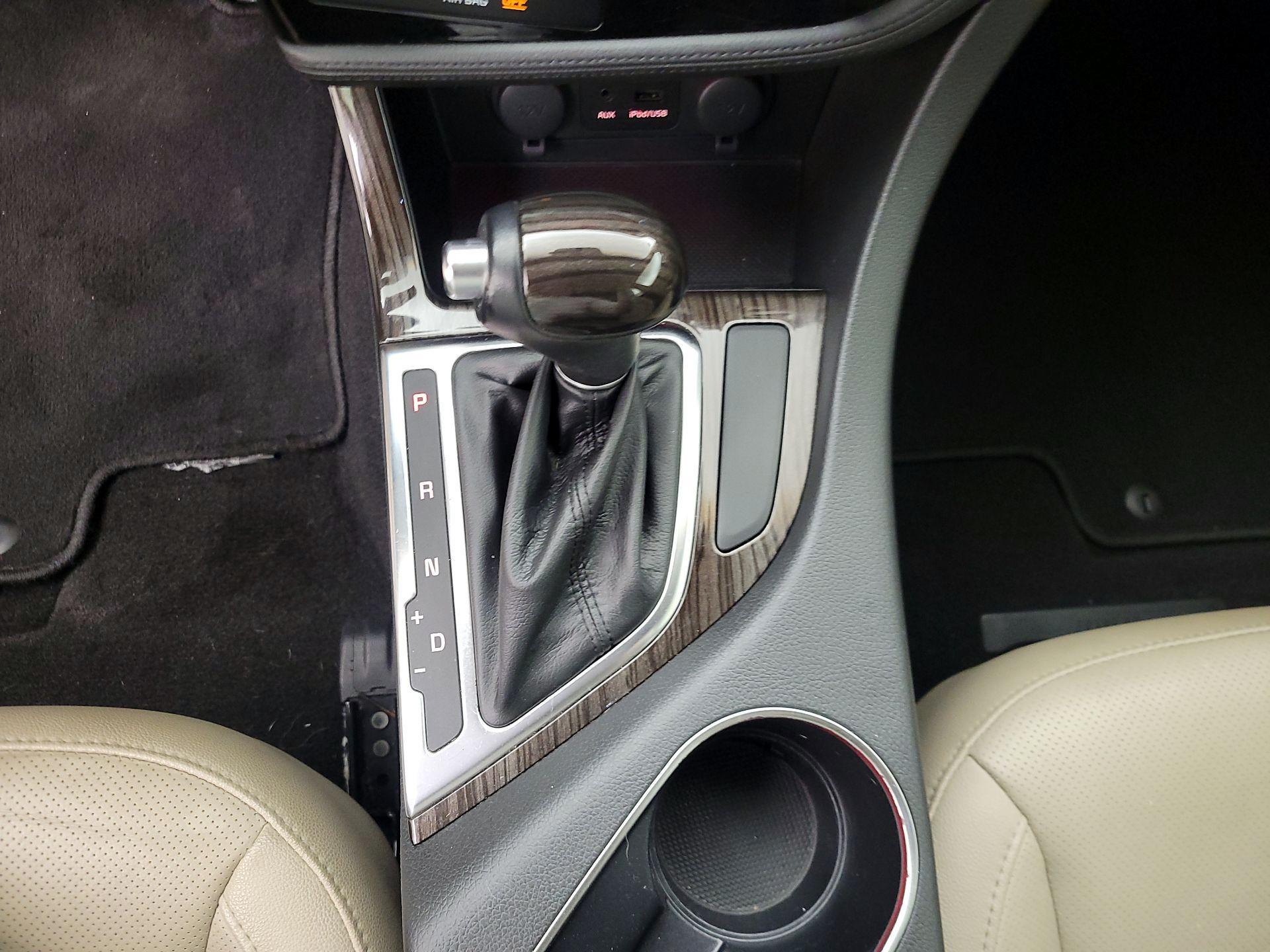 Thumbnail: 2014 Kia Optima - 16