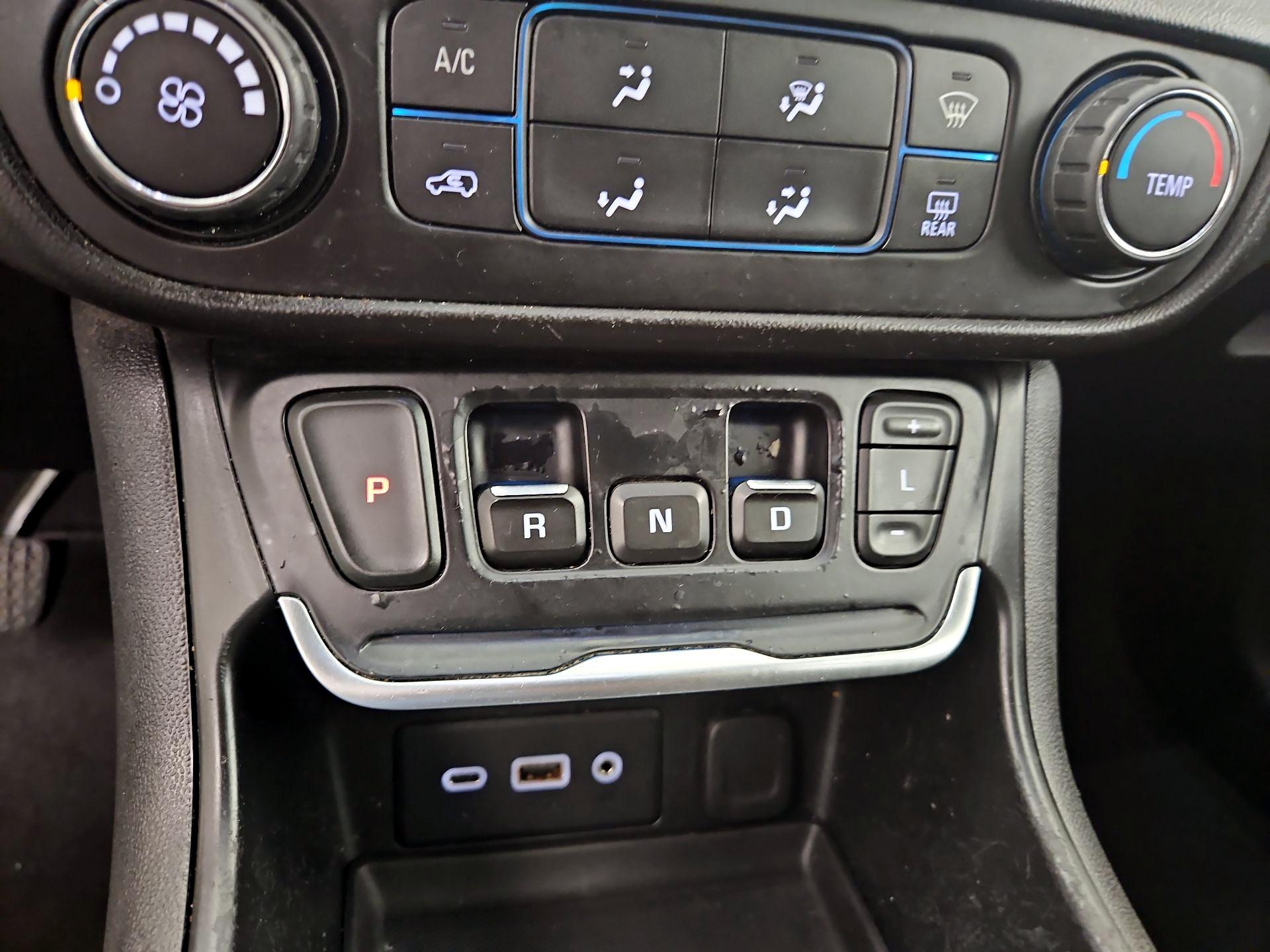 Thumbnail: 2018 GMC Terrain - 17