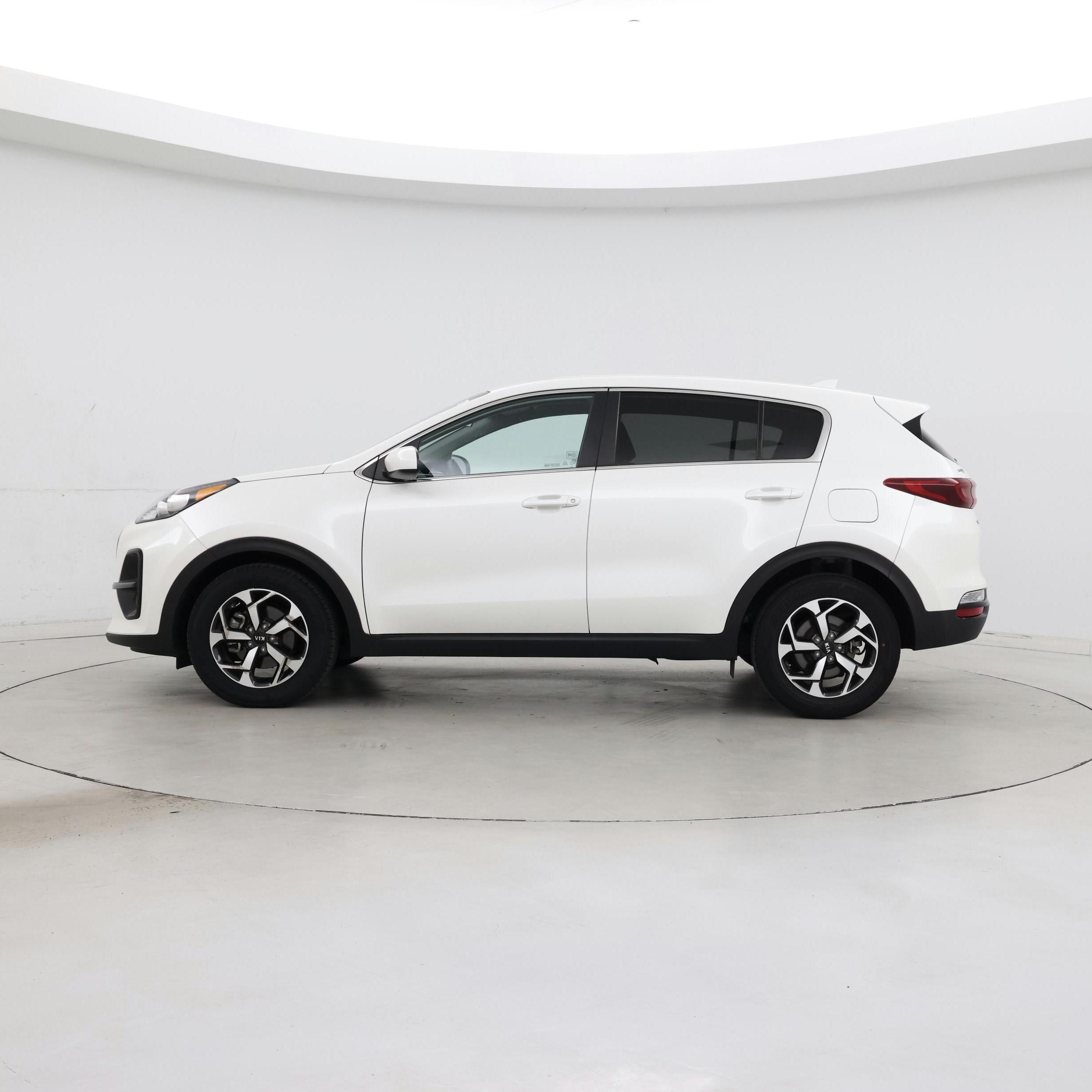 Thumbnail: 2022 Kia Sportage - 3