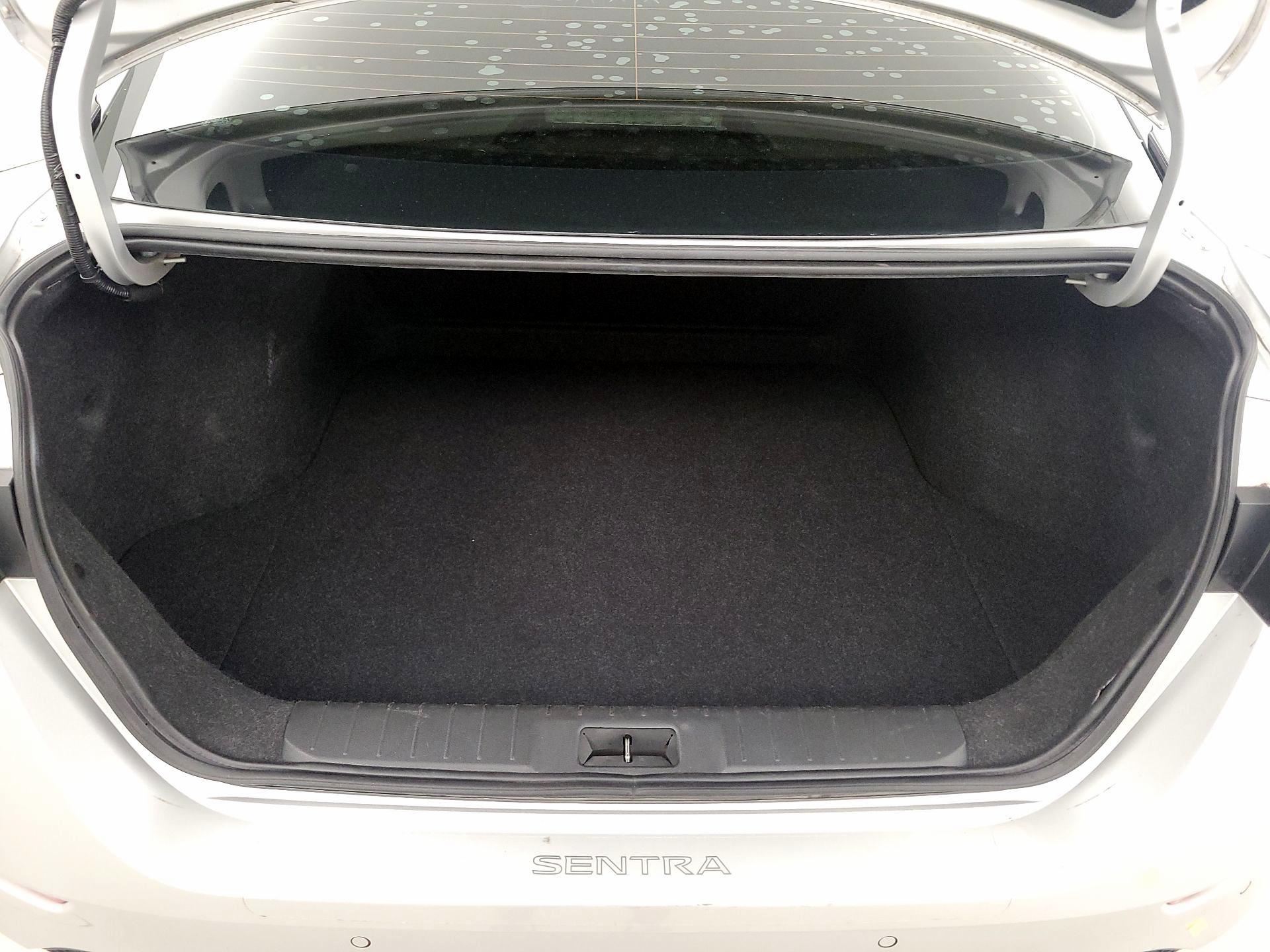 Thumbnail: 2022 Nissan Sentra - 20