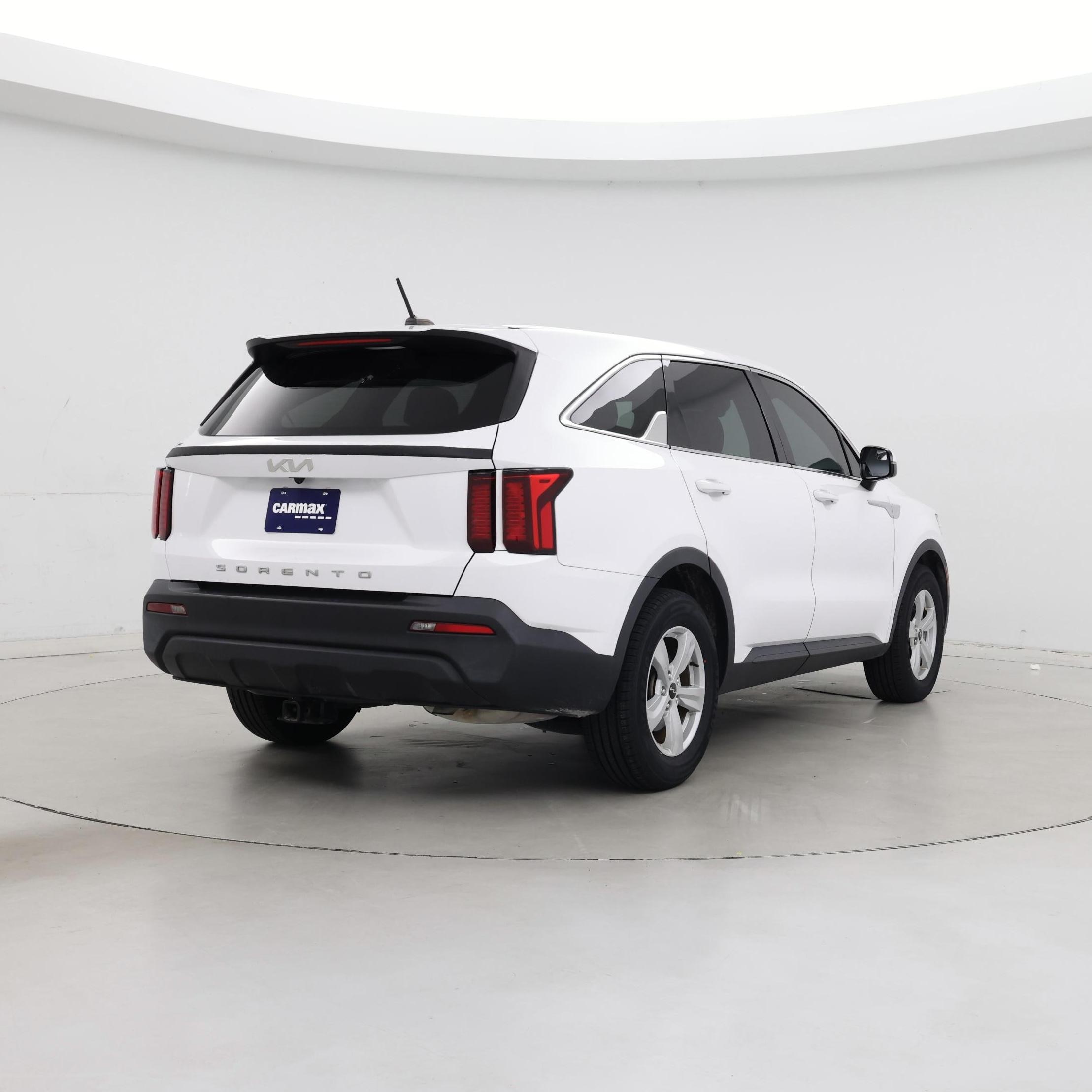 Thumbnail: 2022 Kia Sorento - 8