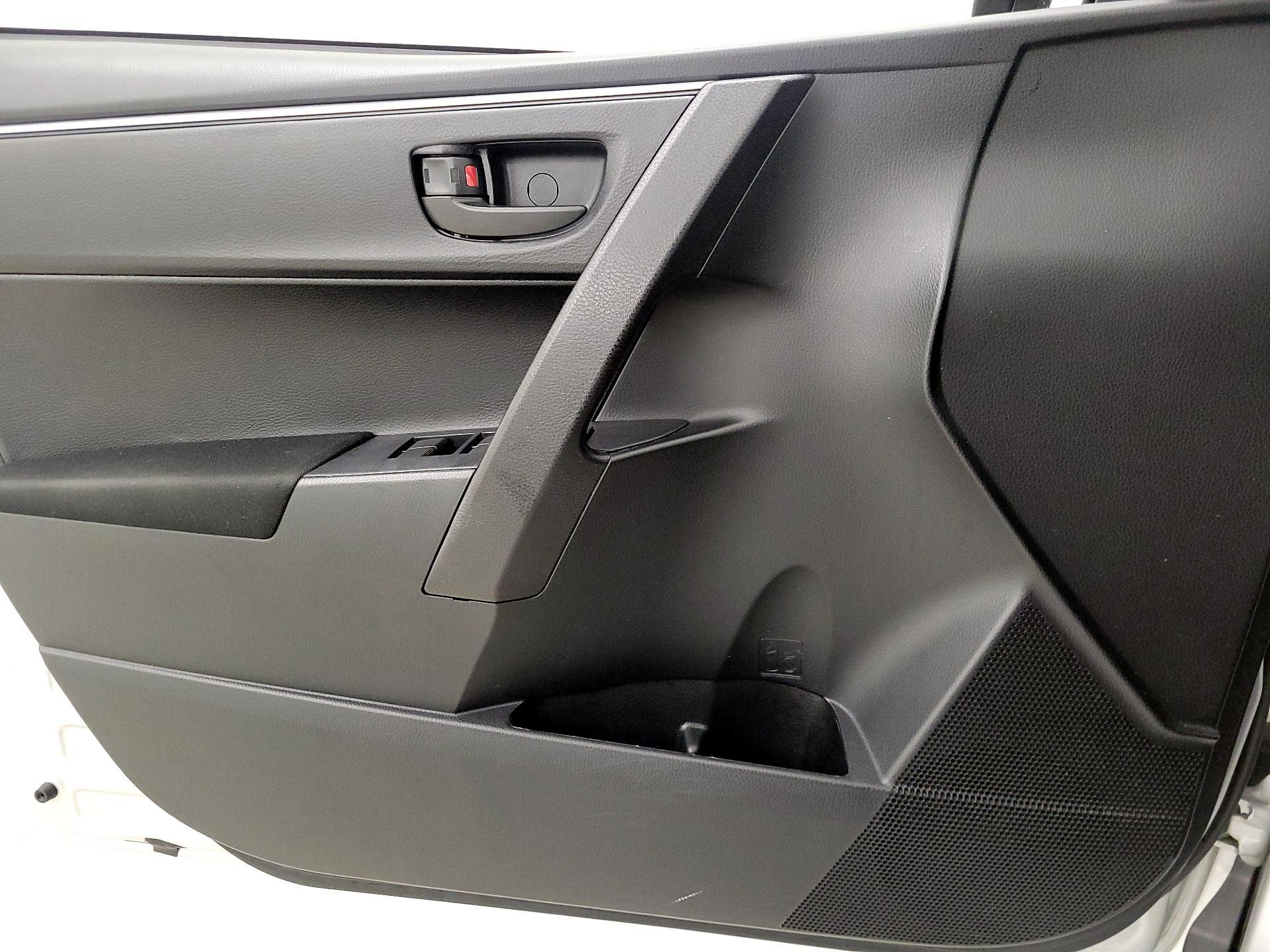 Thumbnail: 2016 Toyota Corolla - 12