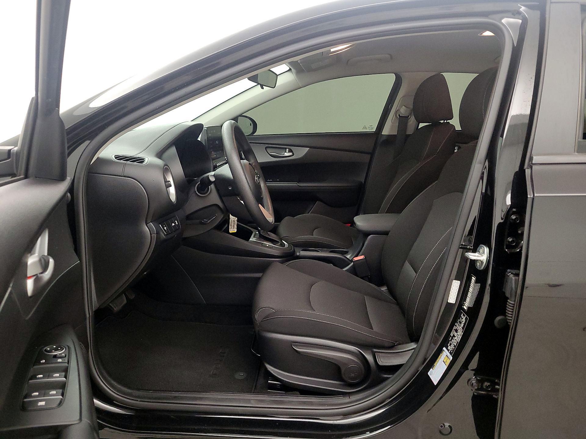 Thumbnail: 2021 Kia Forte - 11
