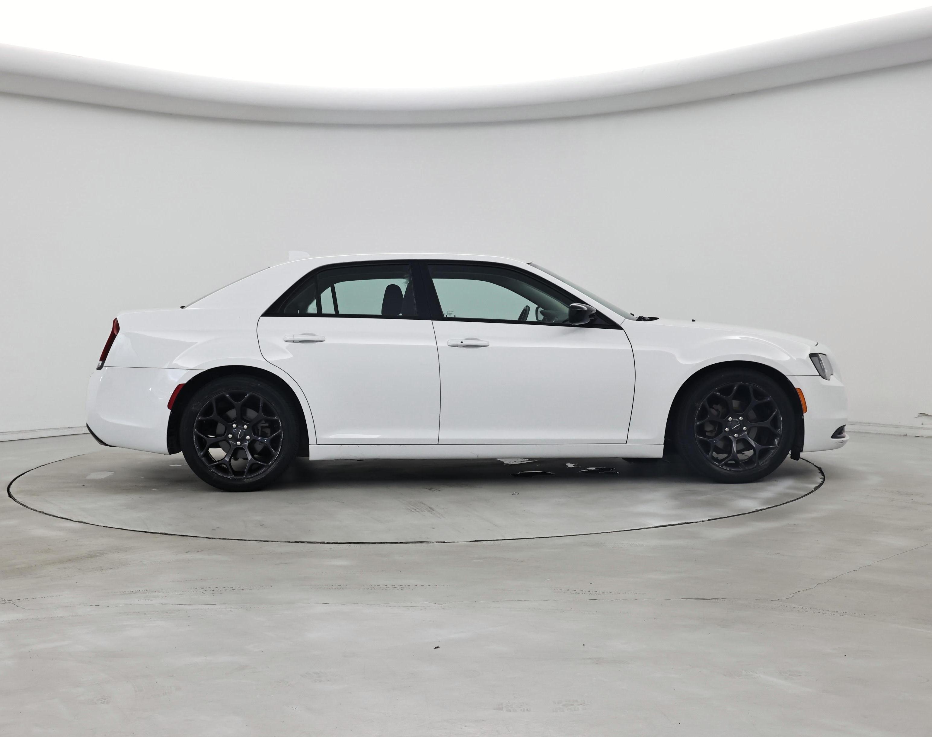 Thumbnail: 2019 Chrysler 300 - 7