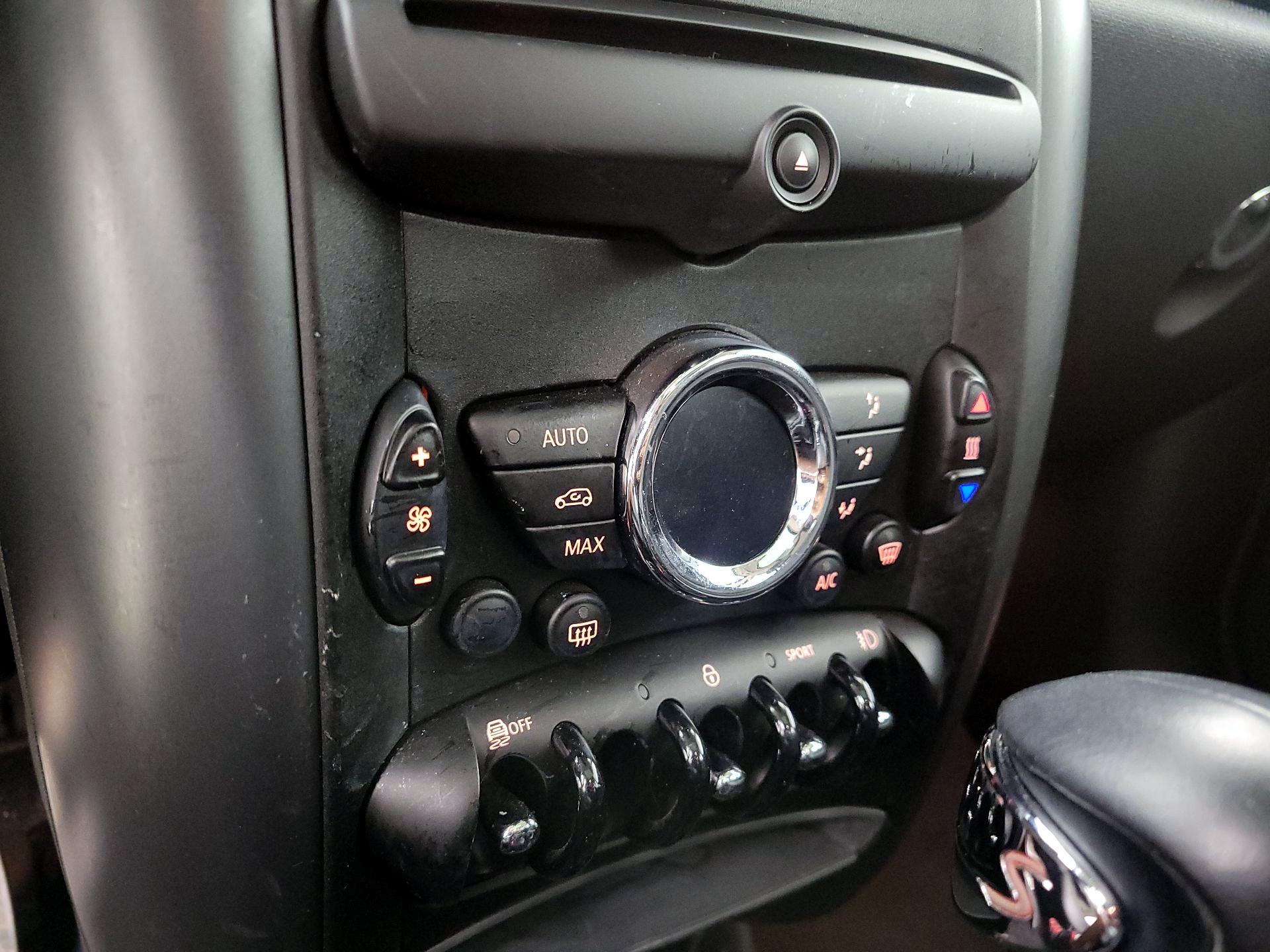 Thumbnail: 2015 MINI Cooper Countryman - 14
