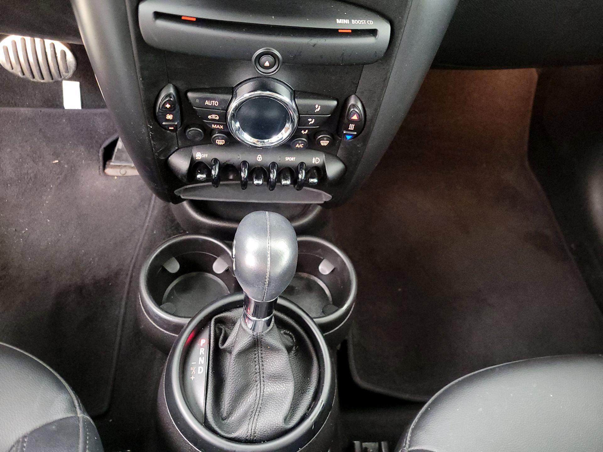 Thumbnail: 2015 MINI Cooper Countryman - 15