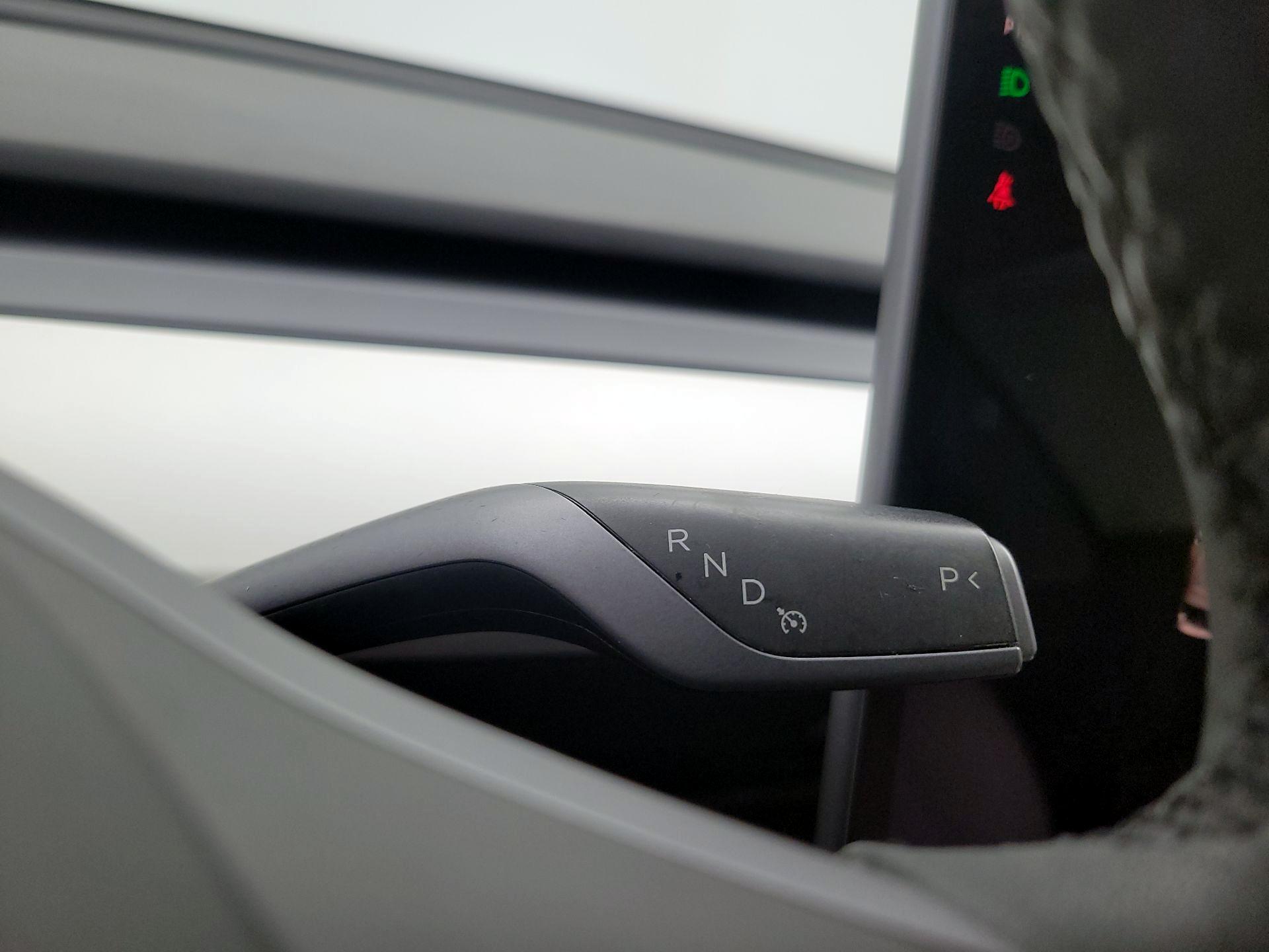 Thumbnail: 2023 Tesla Model 3 - 17