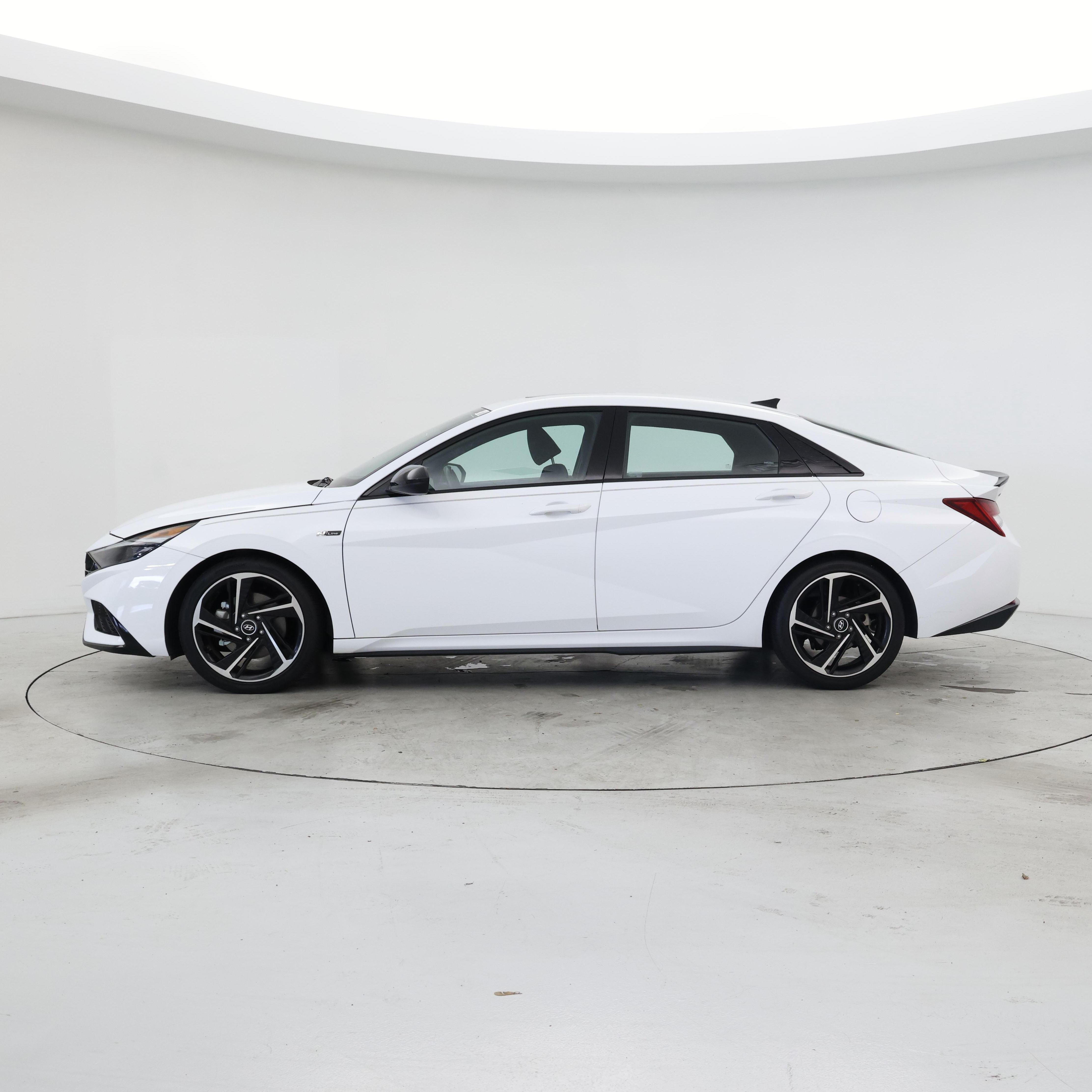 Thumbnail: 2023 Hyundai Elantra - 3