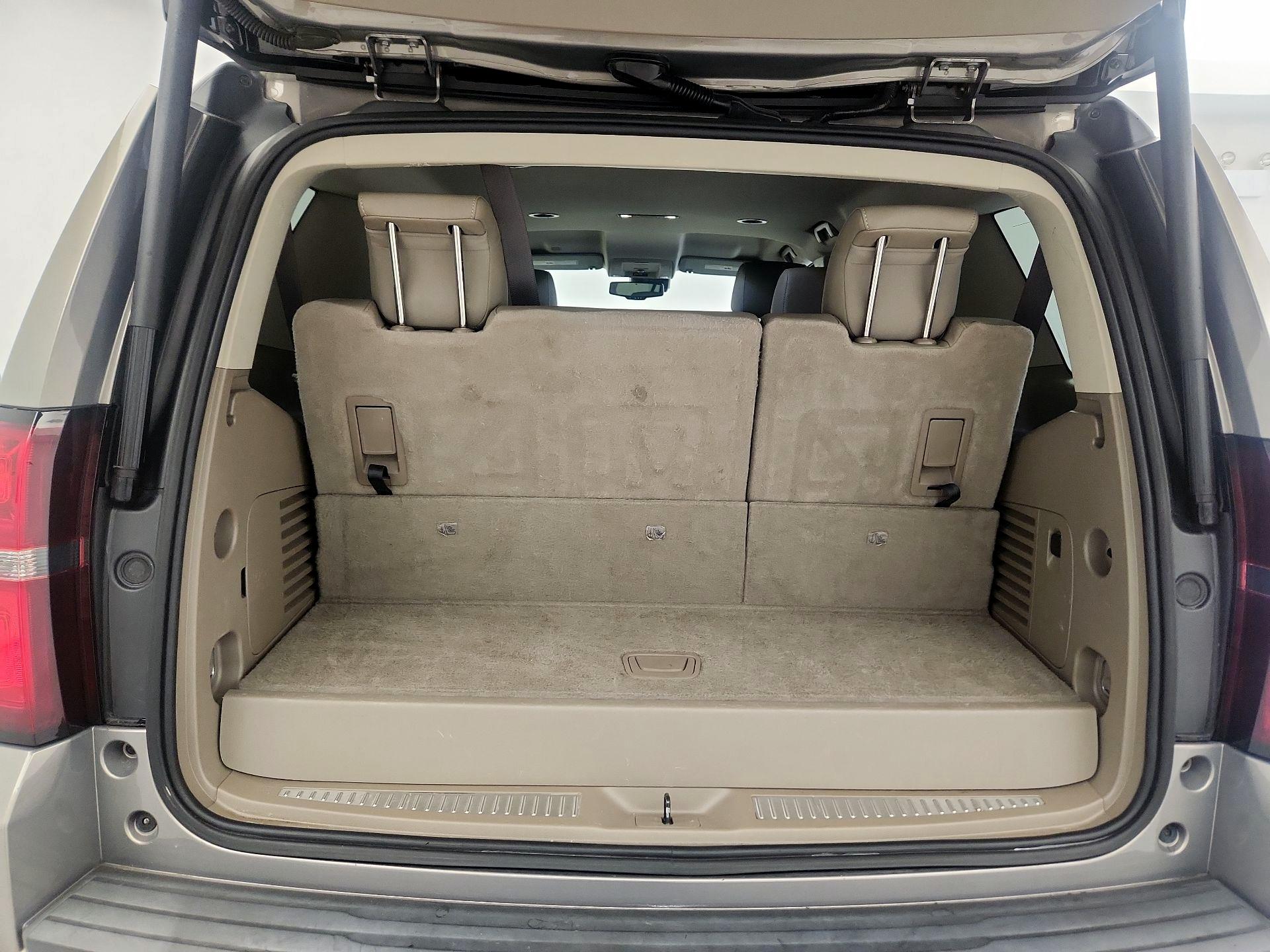 Thumbnail: 2019 Chevrolet Tahoe - 20