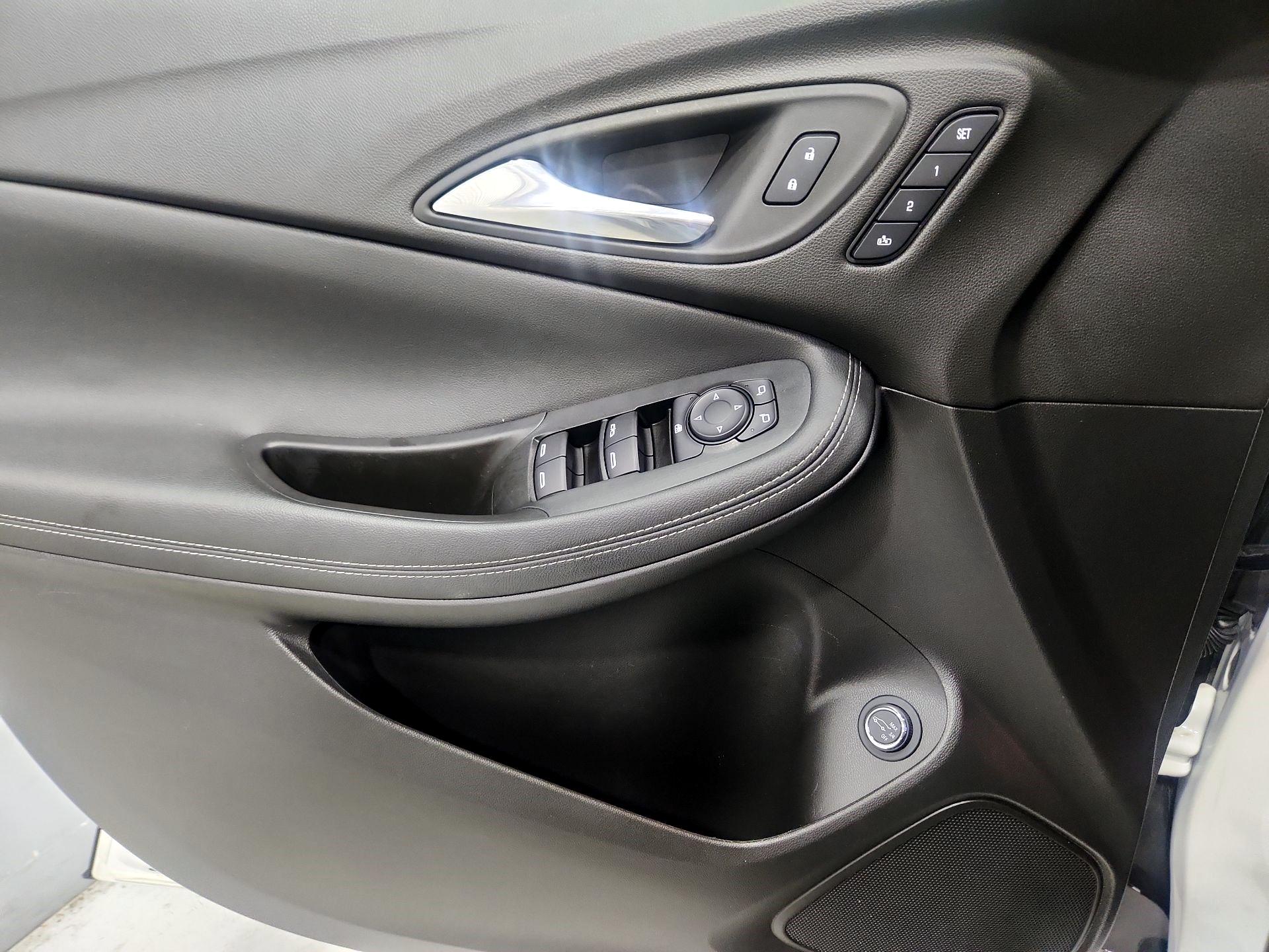 Thumbnail: 2022 Buick Encore GX - 12