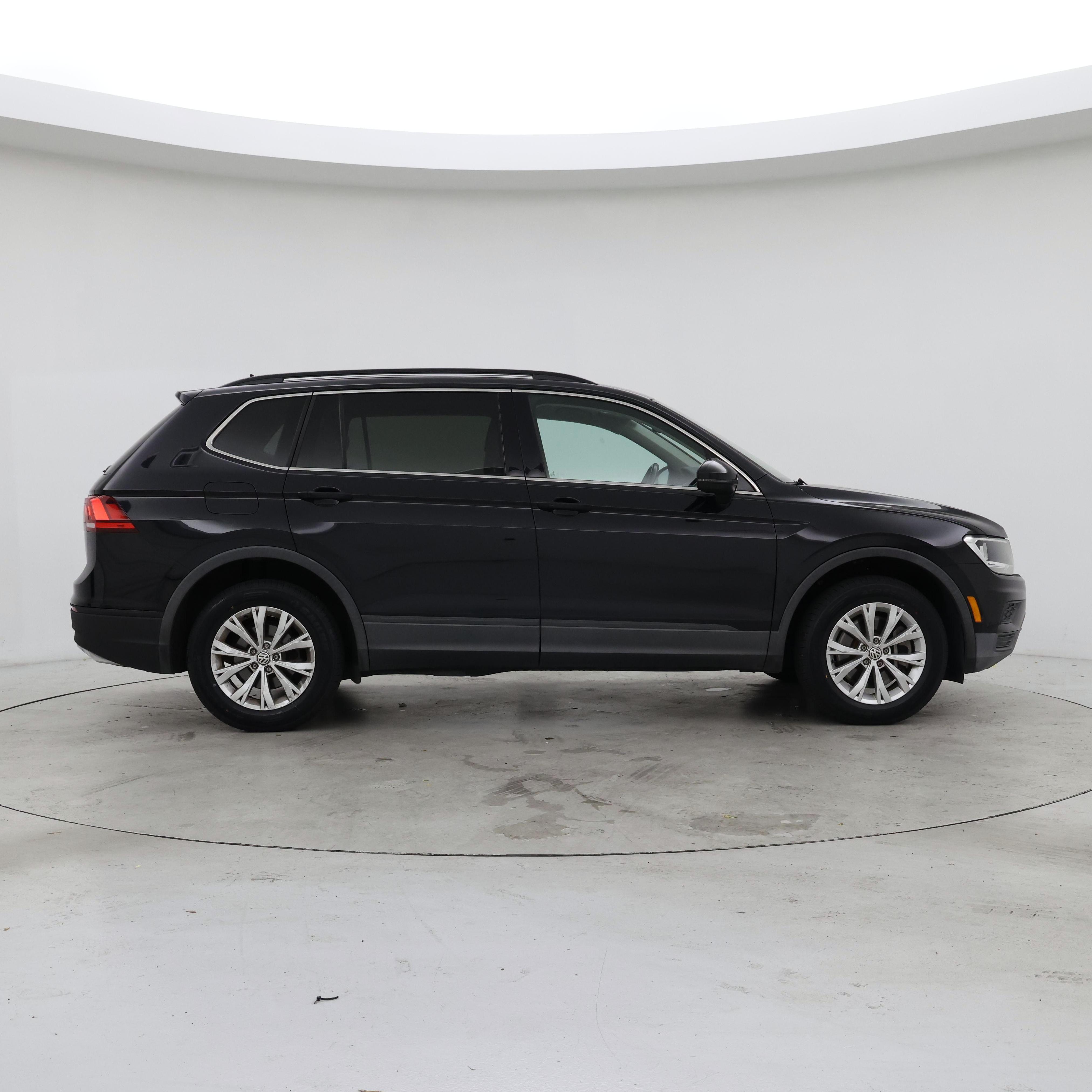 Thumbnail: 2019 Volkswagen Tiguan - 7