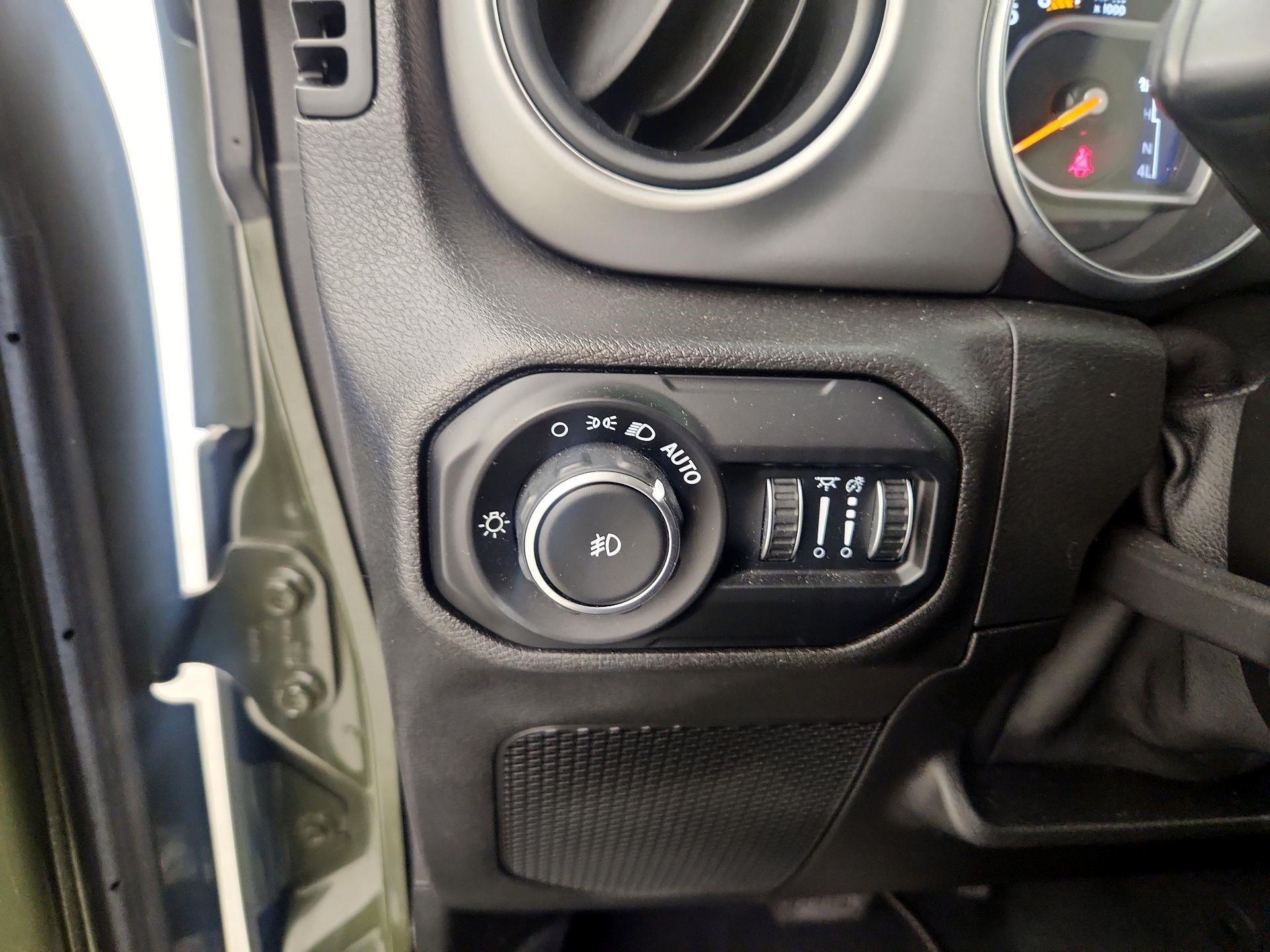 Thumbnail: 2021 Jeep Wrangler - 13