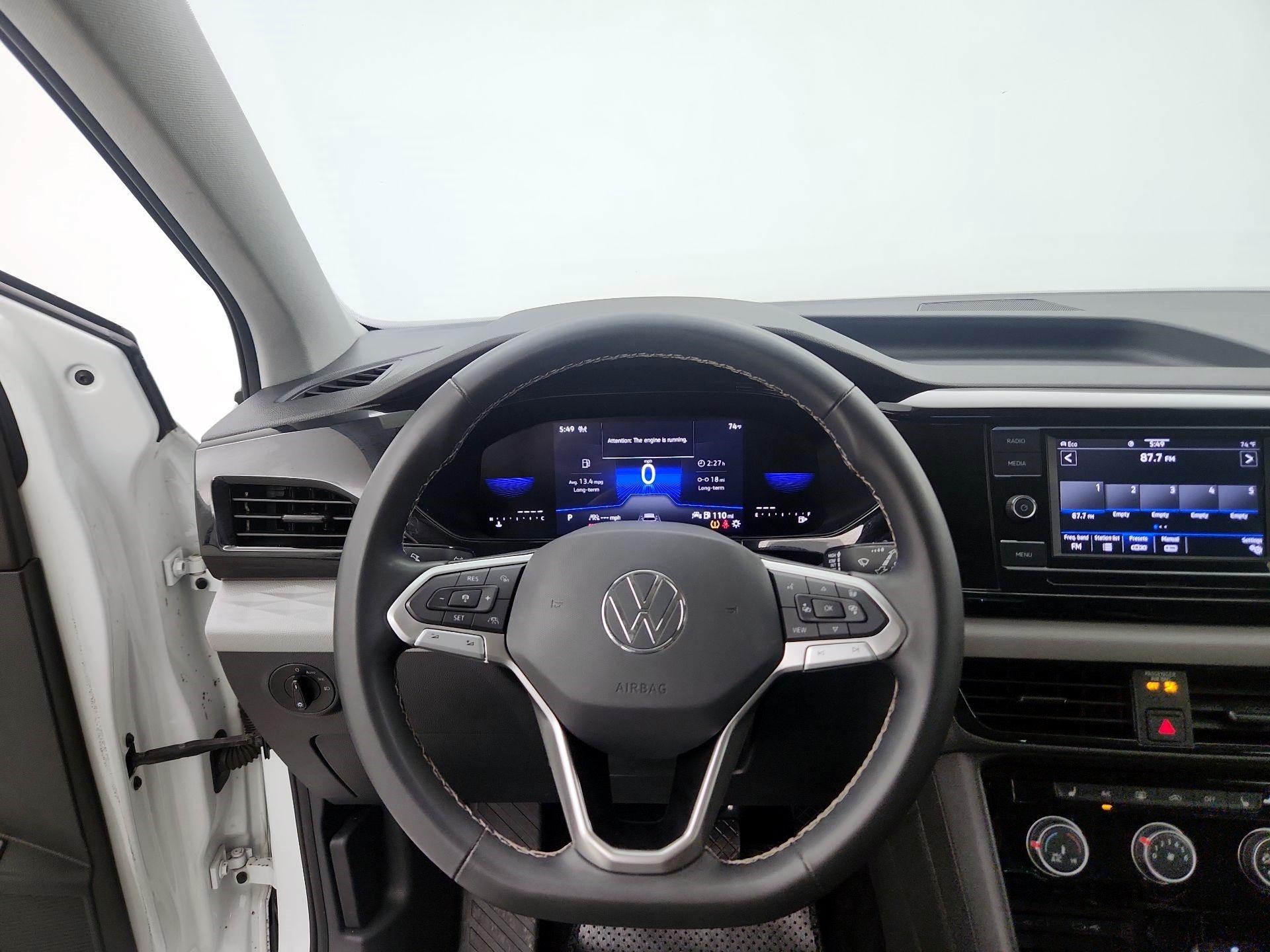 Thumbnail: 2023 Volkswagen Taos - 10
